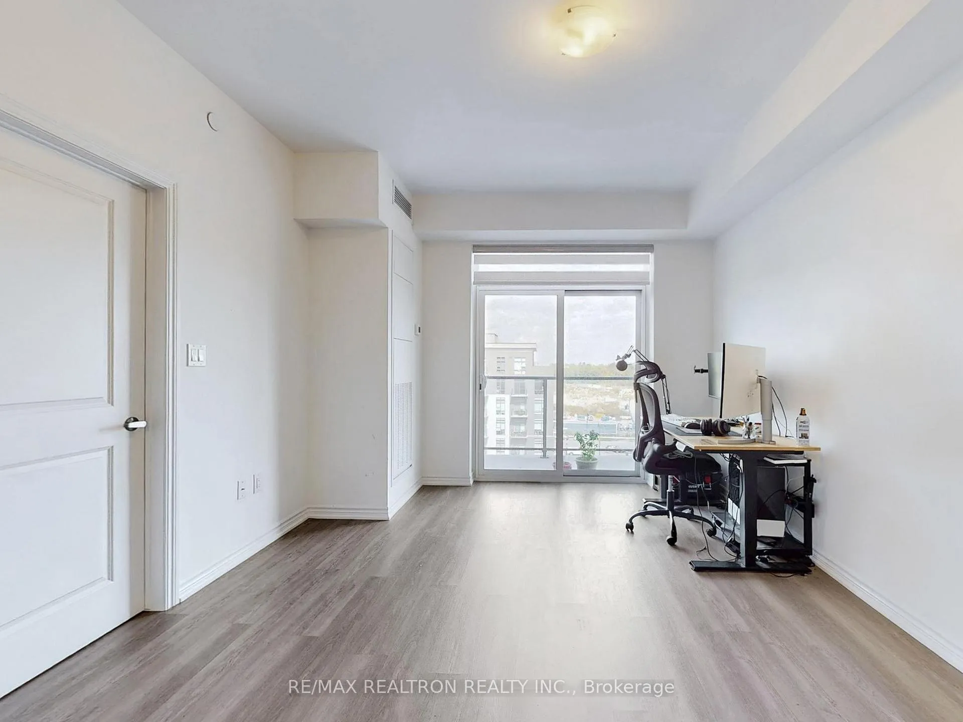 Photo 9 of Unit 610, 470 Dundas Street E, Hamilton, Waterdown — HOMEH