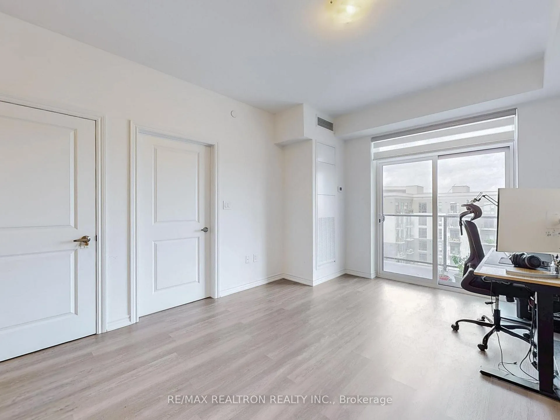 Photo 10 of Unit 610, 470 Dundas Street E, Hamilton, Waterdown — HOMEH