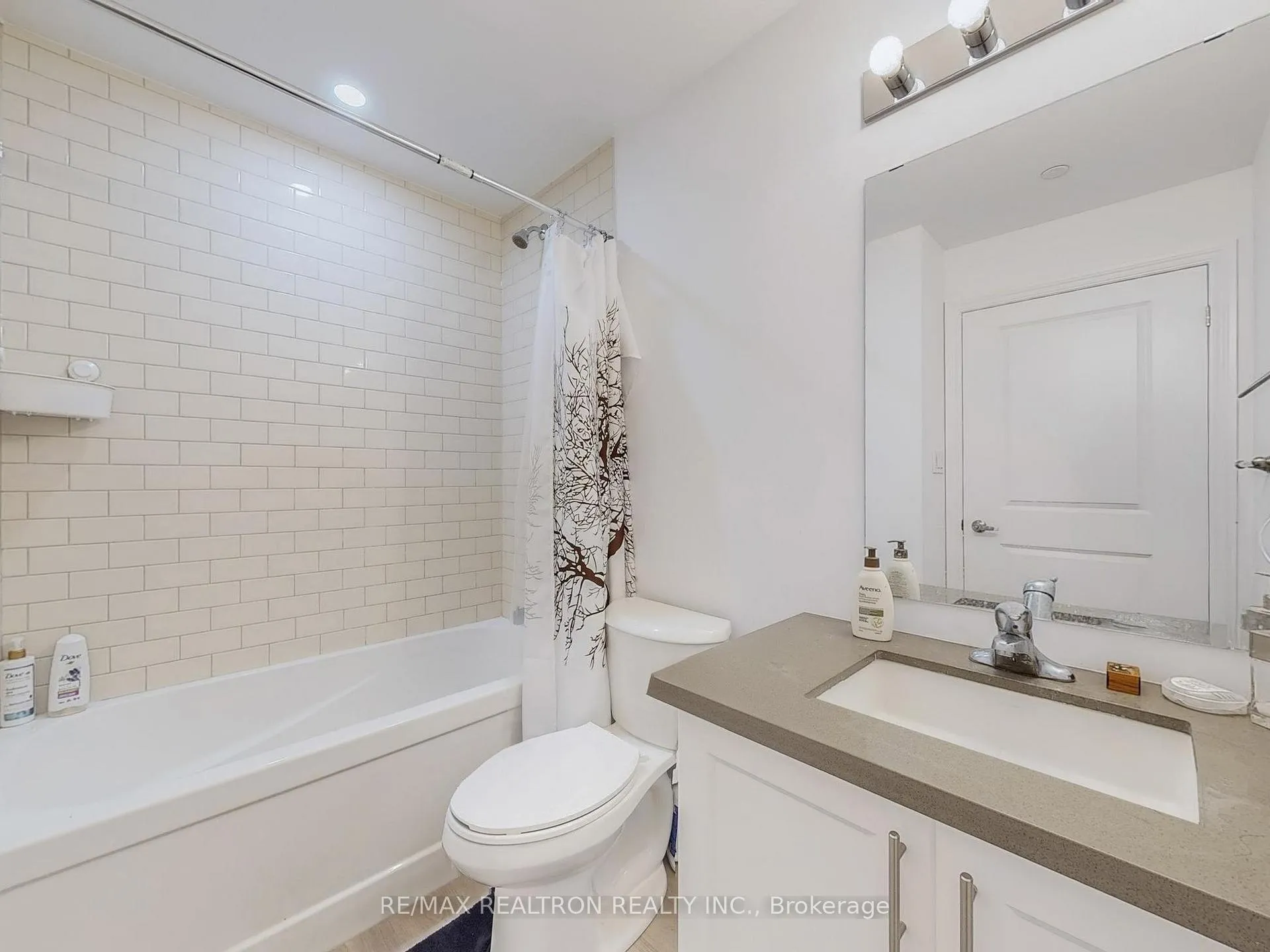 Photo 23 of Unit 610, 470 Dundas Street E, Hamilton, Waterdown — HOMEH