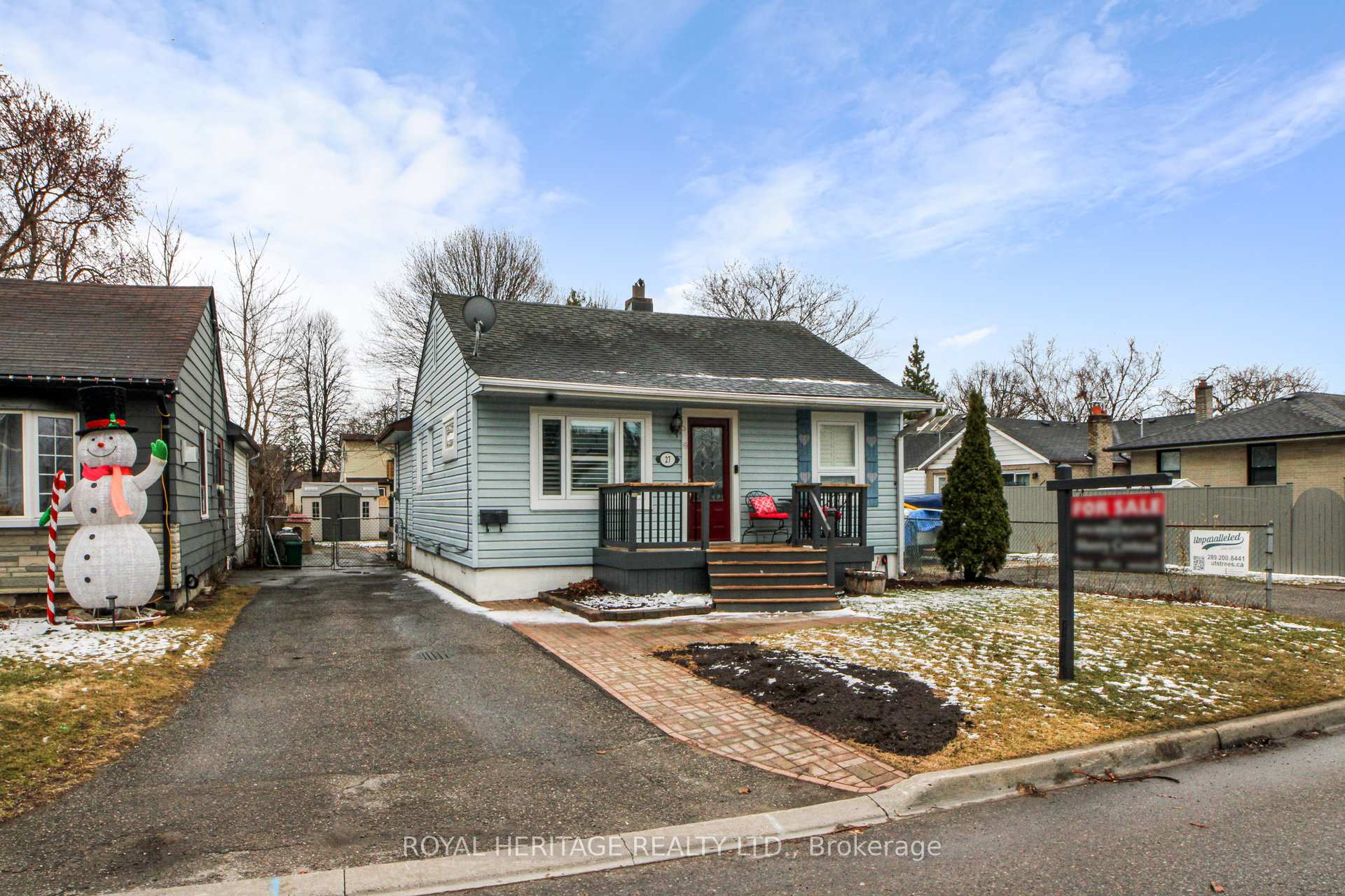 Photo 2 of 27 York Street, Ajax, Central — HOMEH