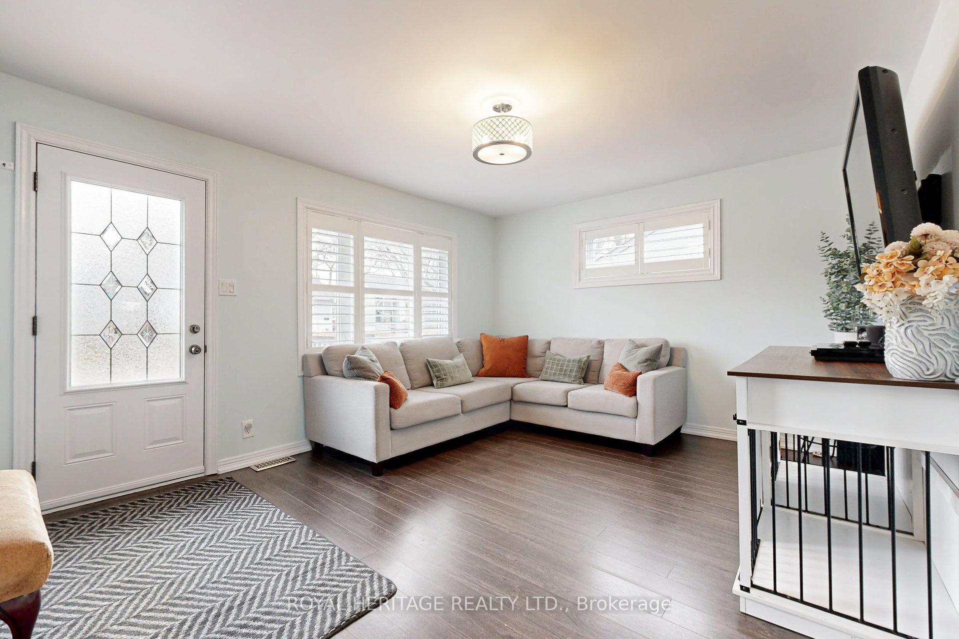 Photo 12 of 27 York Street, Ajax, Central — HOMEH