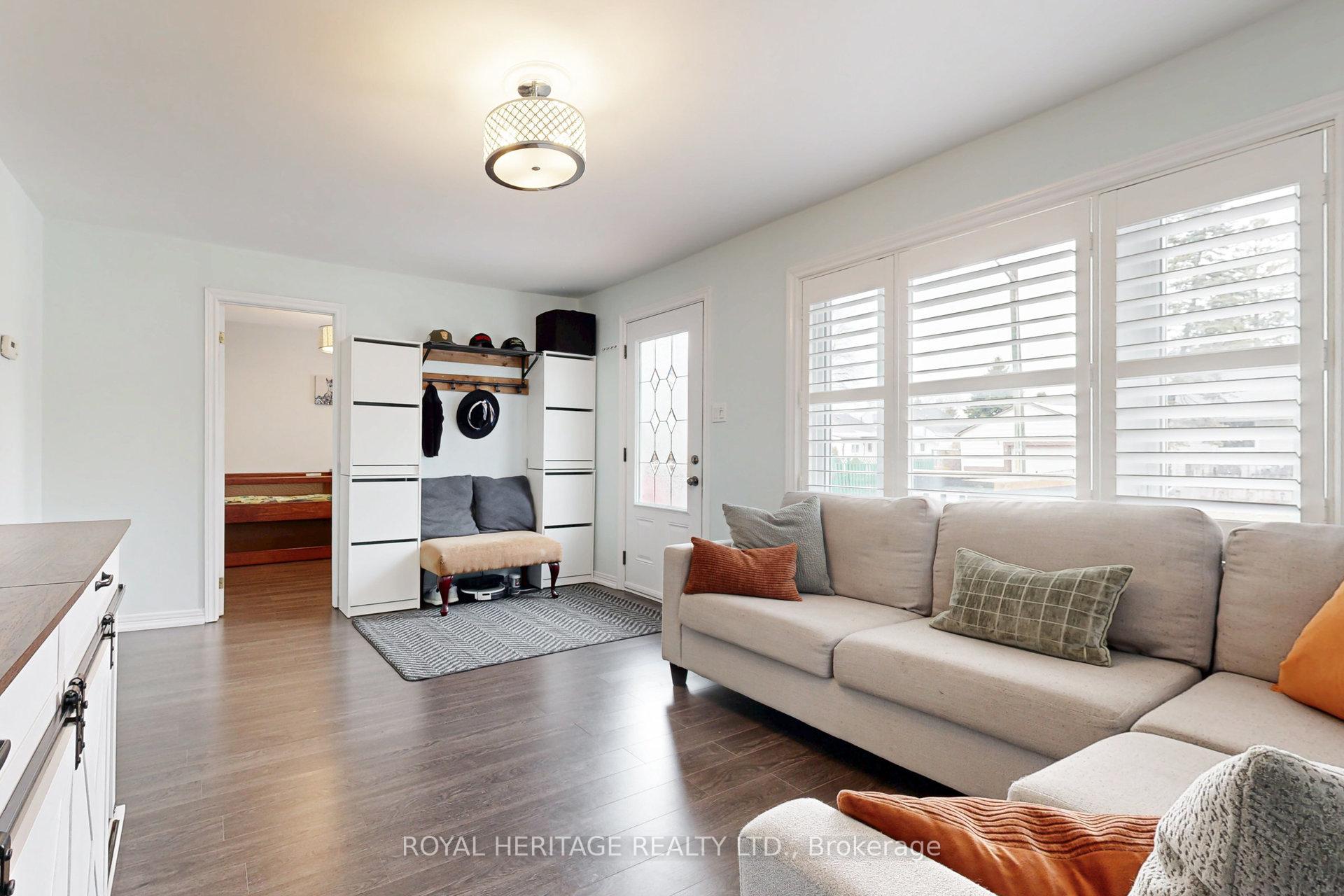 Photo 13 of 27 York Street, Ajax, Central — HOMEH