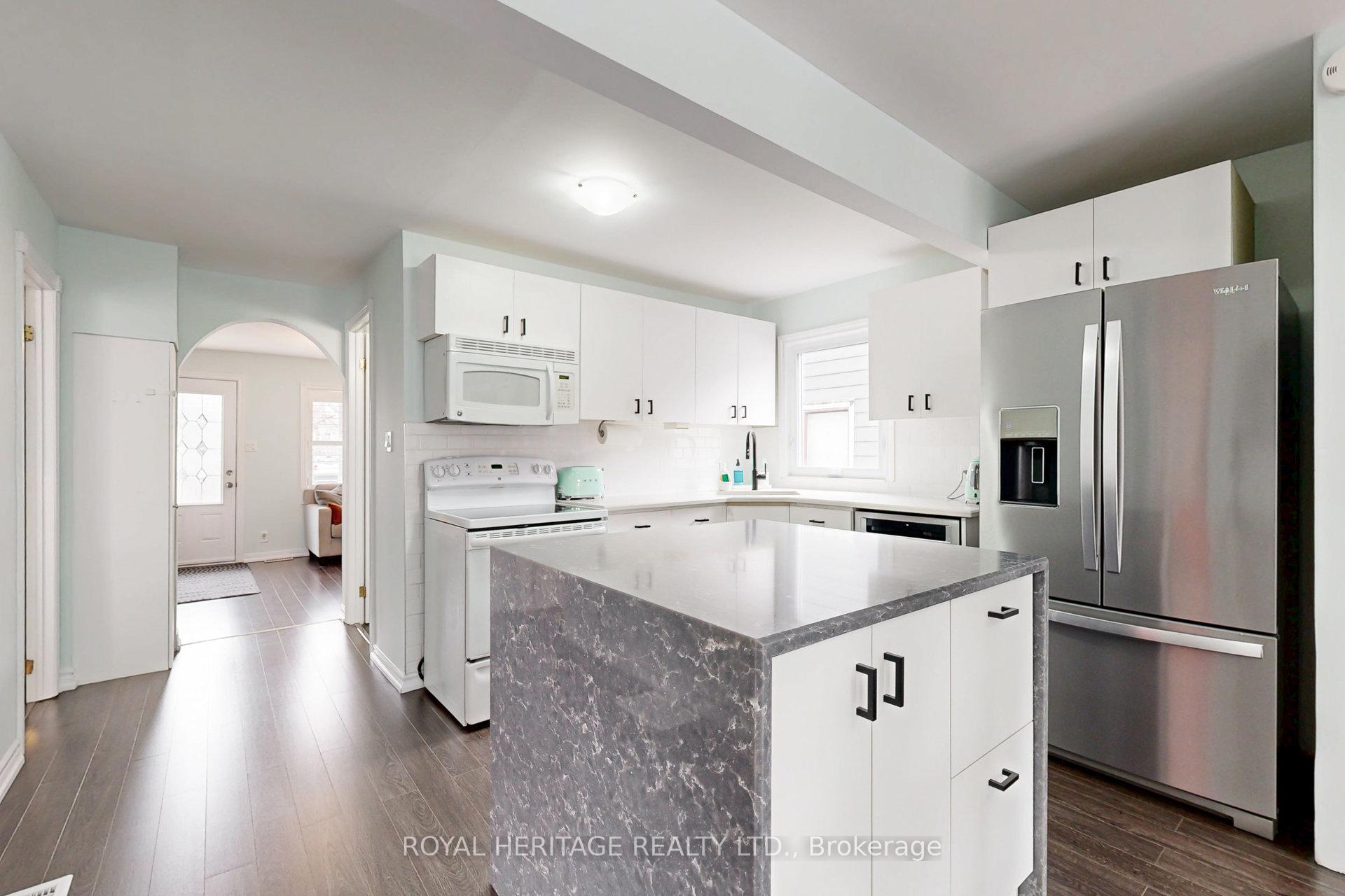 Photo 17 of 27 York Street, Ajax, Central — HOMEH