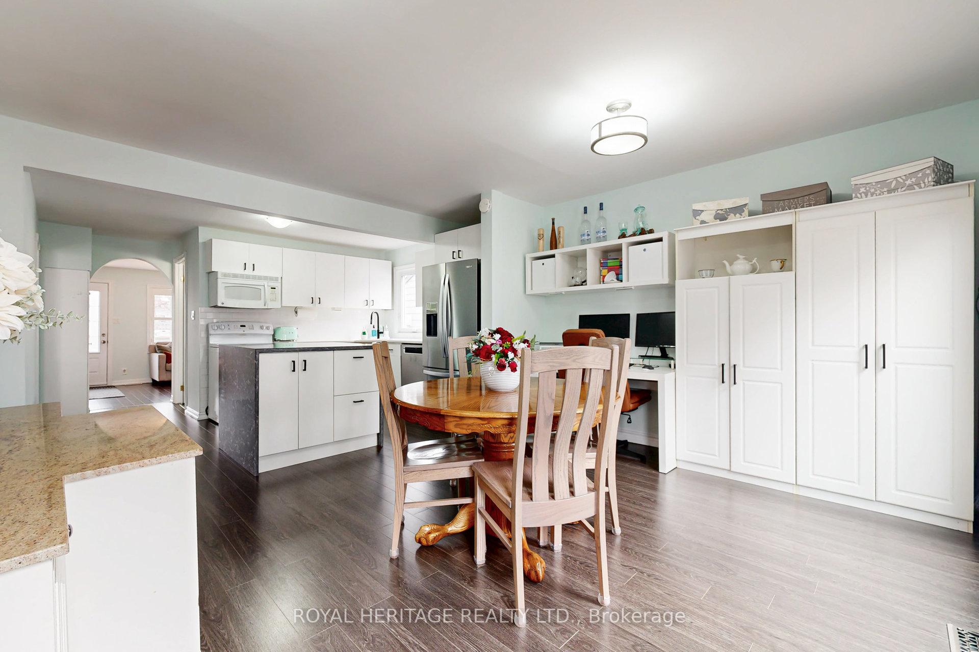 Photo 21 of 27 York Street, Ajax, Central — HOMEH