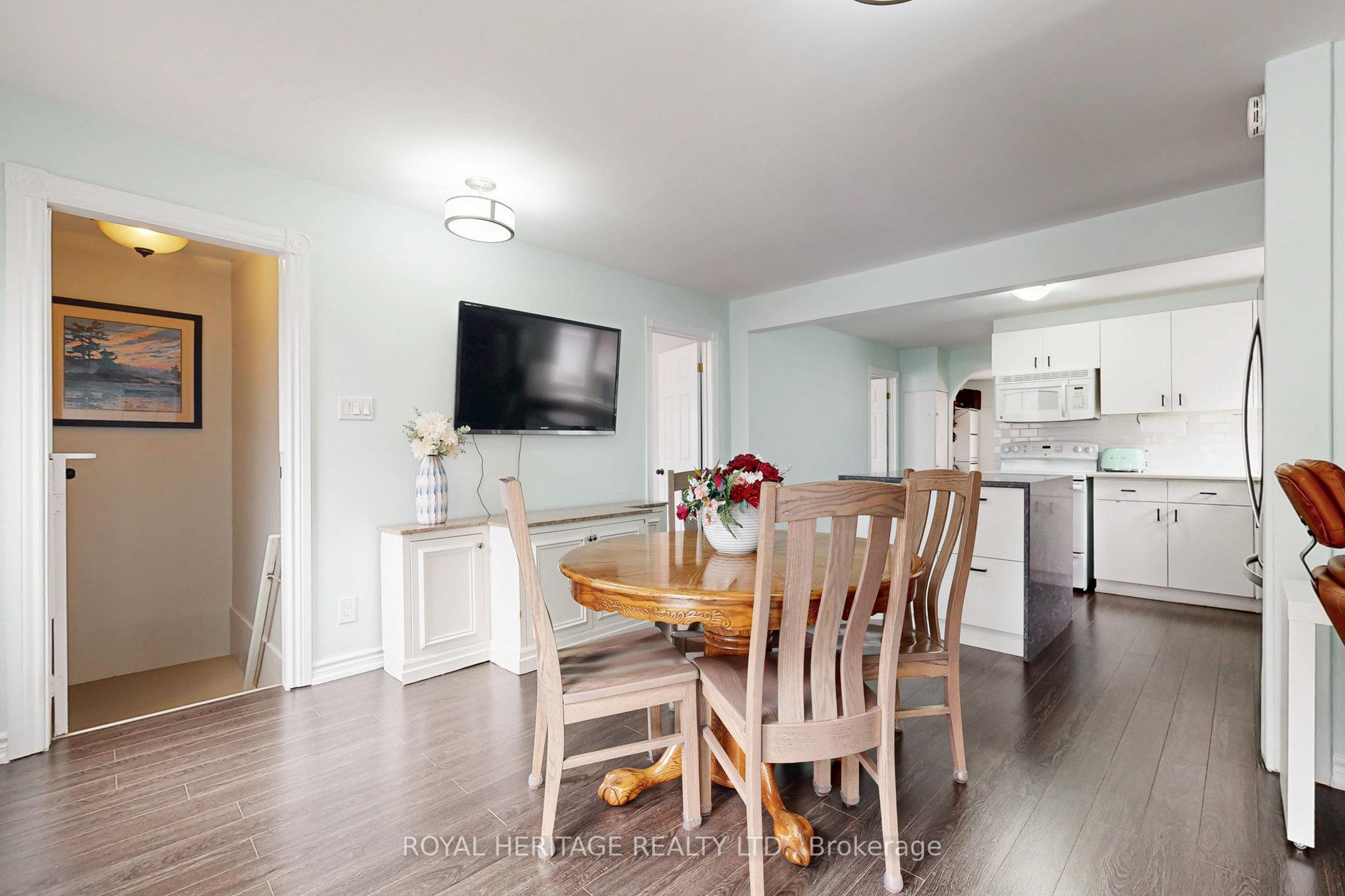 Photo 22 of 27 York Street, Ajax, Central — HOMEH