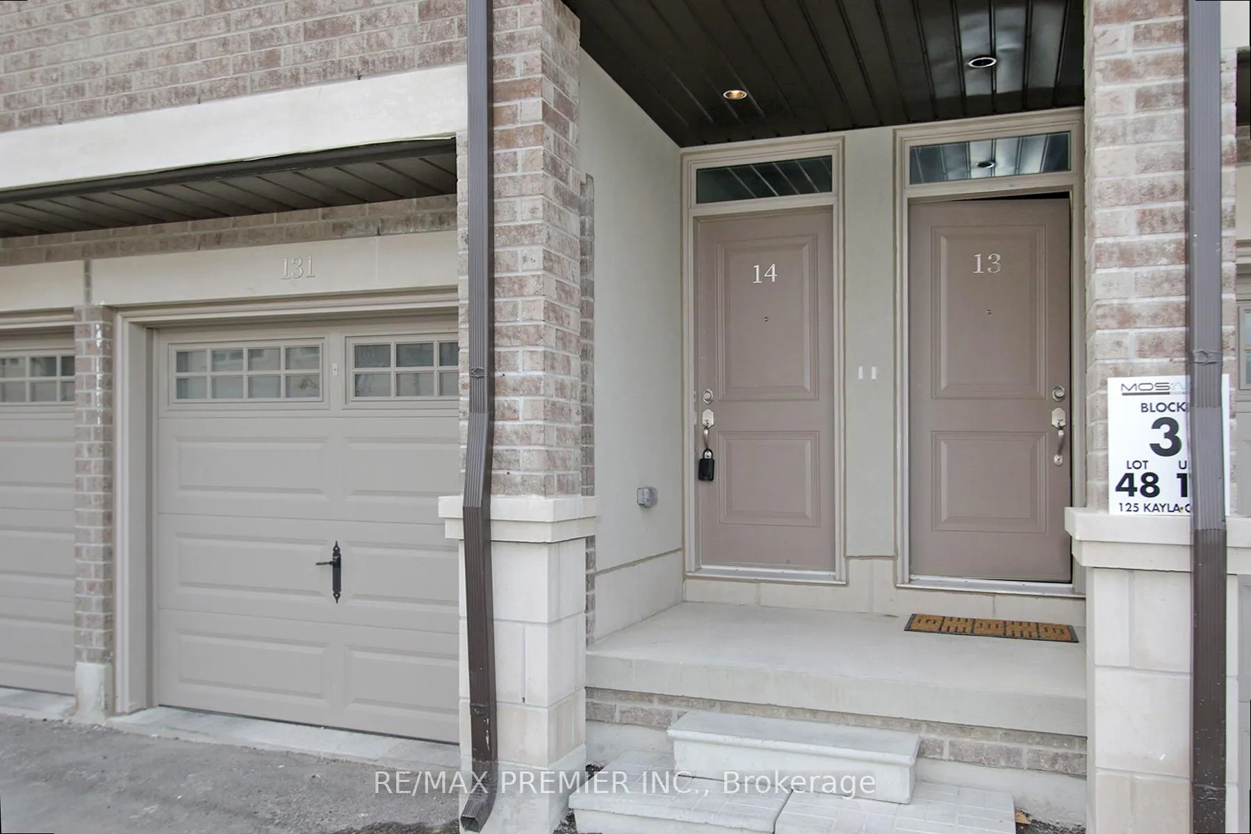 Photo 2 of Unit 17, 125 Kayla Crescent, Vaughan, Maple — HOMEH