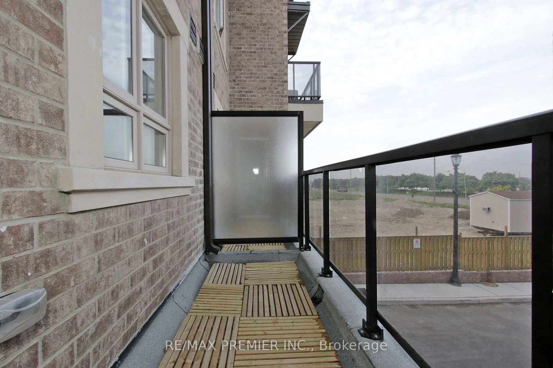 Photo 10 of Unit 17, 125 Kayla Crescent, Vaughan, Maple — HOMEH