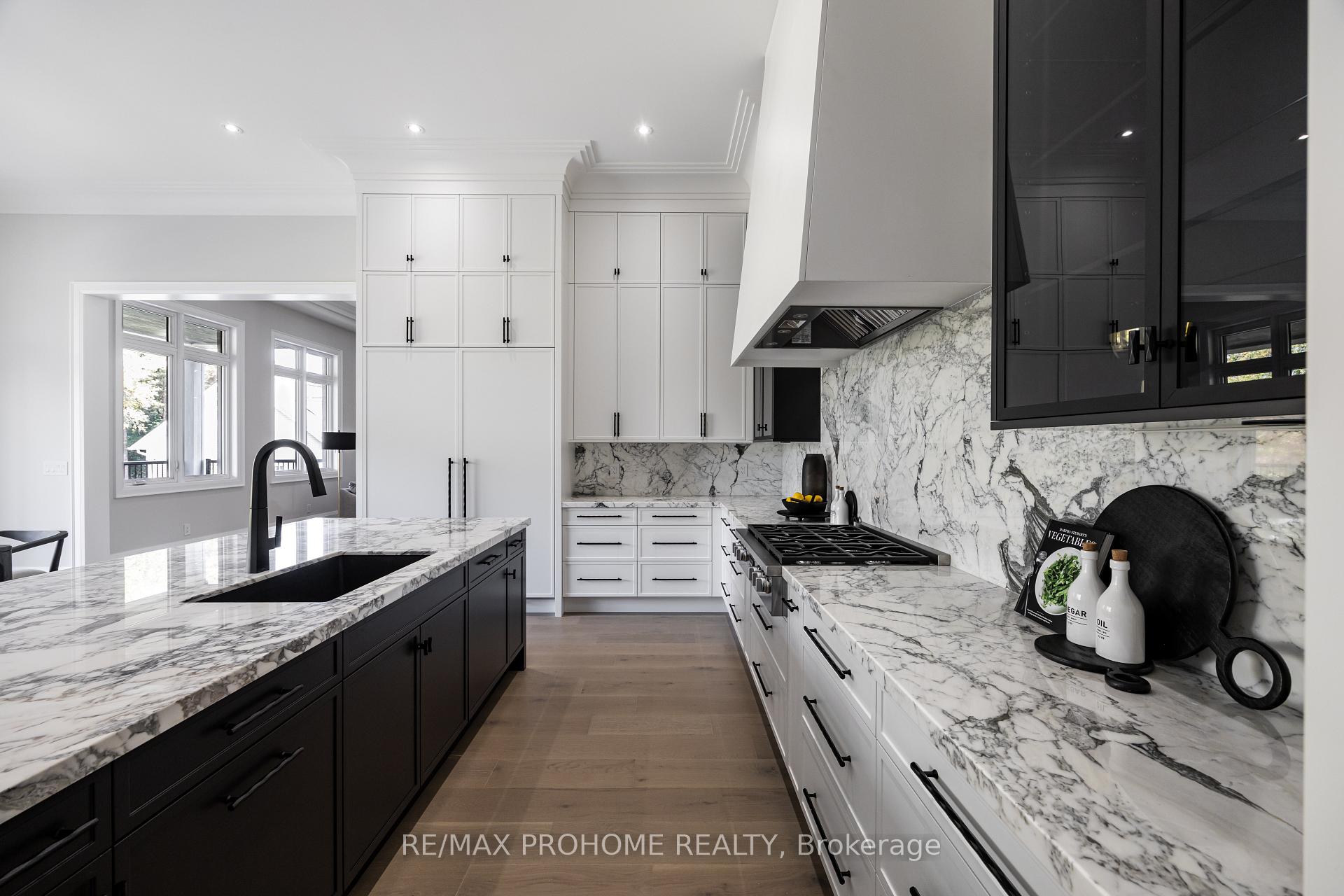 Photo 17 of 190 Kennedy Street W, Aurora, Aurora Village — HOMEH