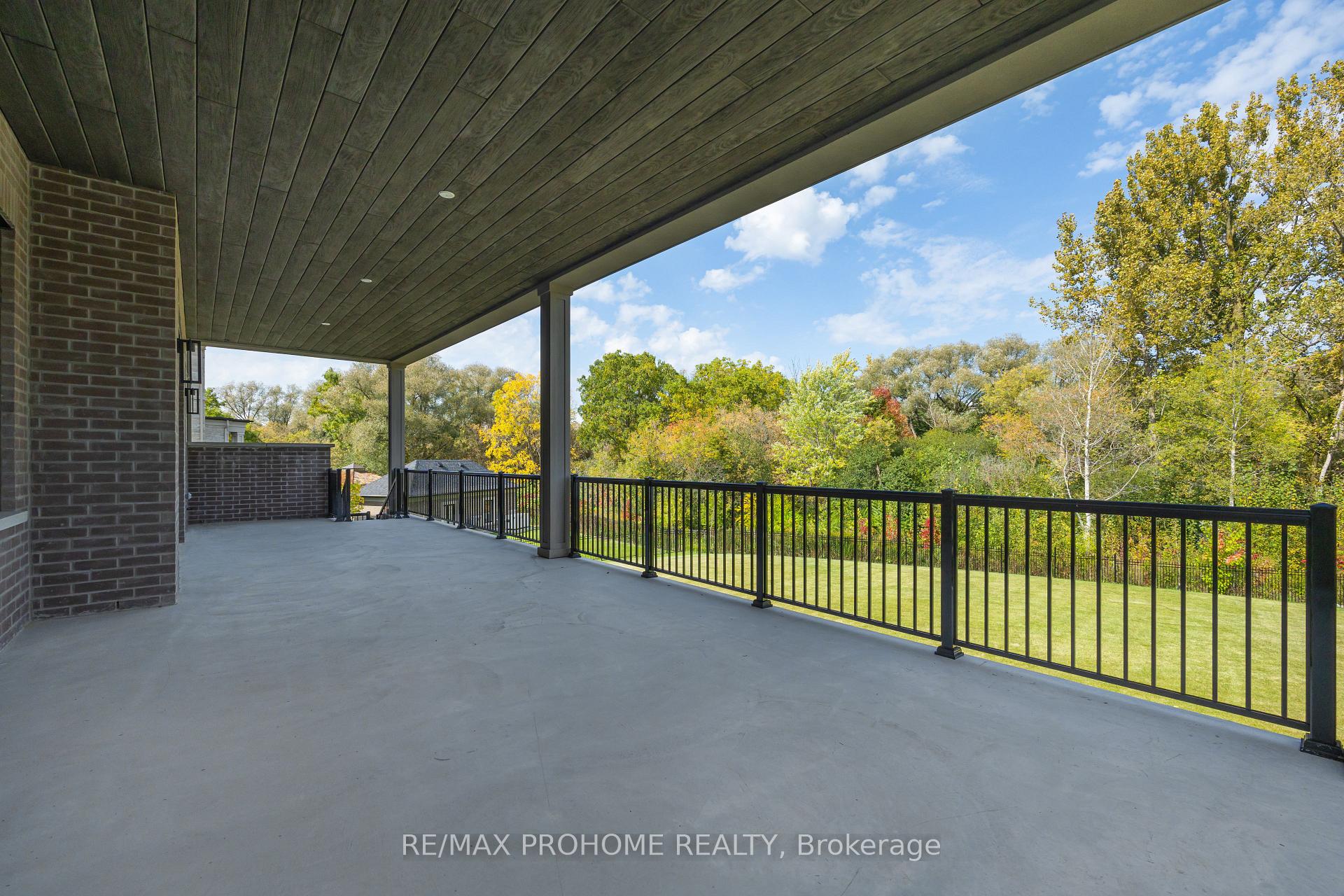 Photo 19 of 190 Kennedy Street W, Aurora, Aurora Village — HOMEH
