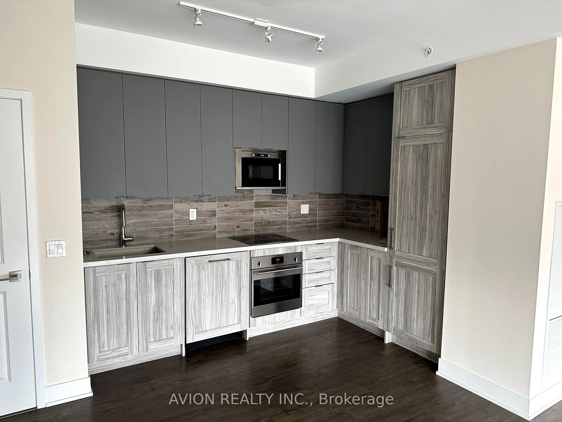 Photo 3 of Unit 3302, 2916 Hwy 7 Road, Vaughan, Concord — HOMEH