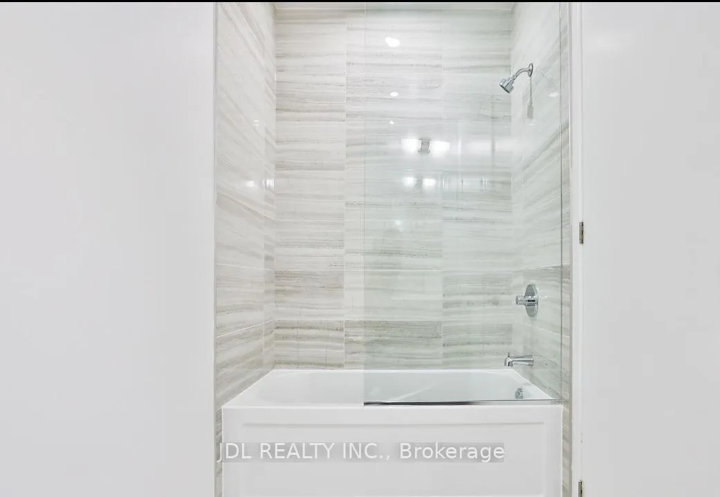Photo 7 of Unit #1006 R1, 195 Commerce St, Vaughan, Vaughan Corporate Centre — HOMEH