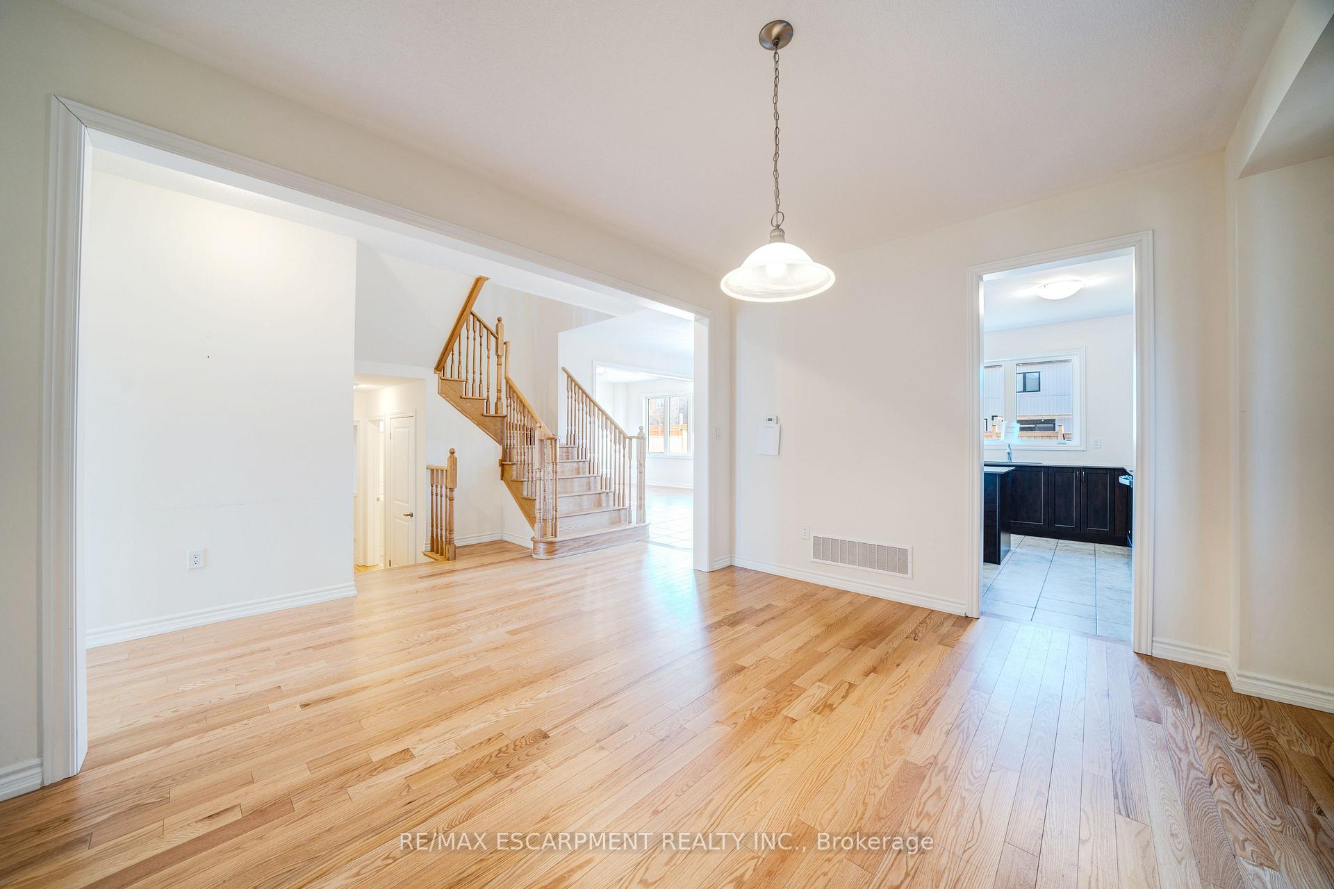 Photo 11 of 865 Fallis Line, Cavan Monaghan, Cavan Twp — HOMEH