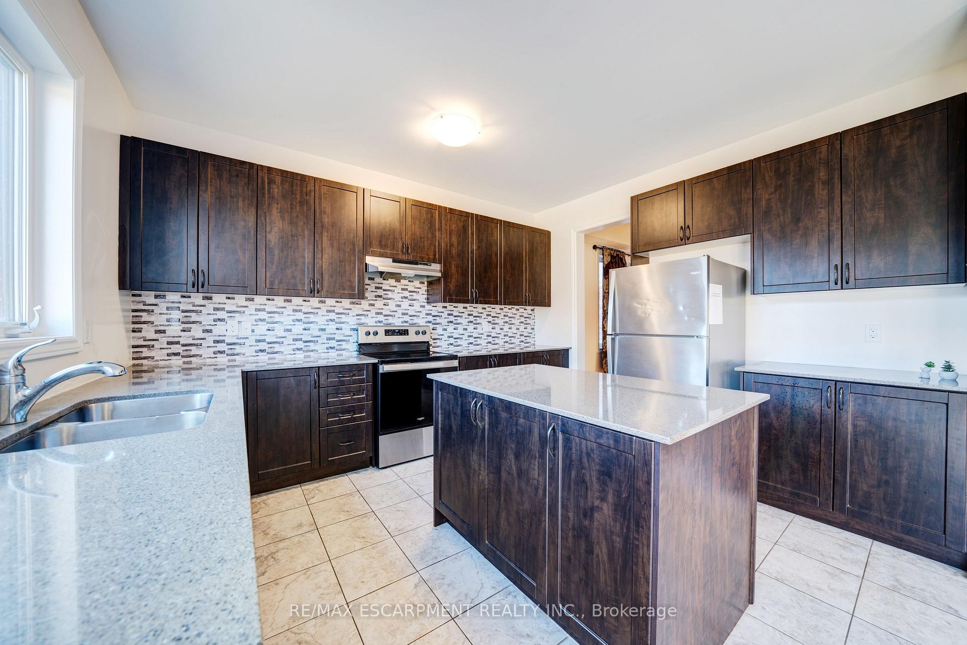 Photo 14 of 865 Fallis Line, Cavan Monaghan, Cavan Twp — HOMEH