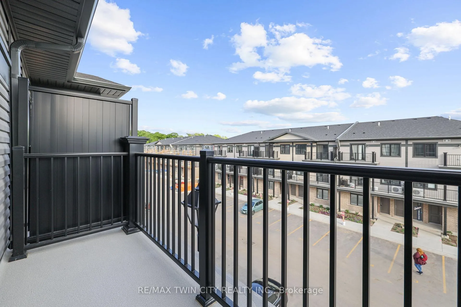 Photo 18 of 11 Lomond Lane, Kitchener — HOMEH