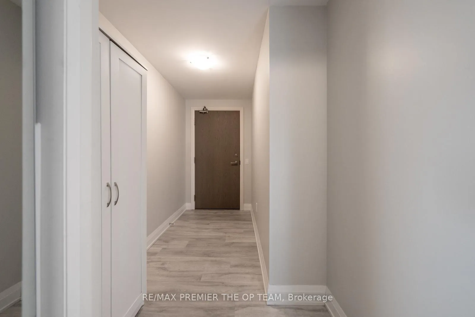 Photo 6 of Unit 814, 4800 Highway 7, Vaughan, East Woodbridge — HOMEH