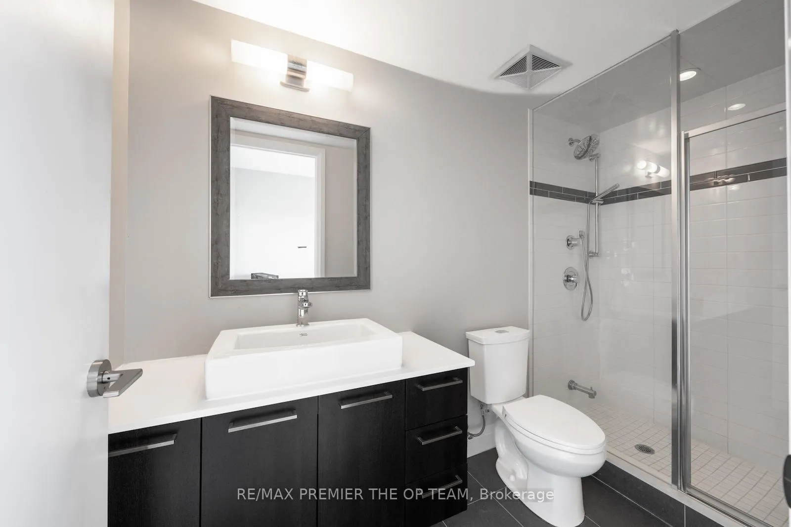 Photo 12 of Unit 814, 4800 Highway 7, Vaughan, East Woodbridge — HOMEH