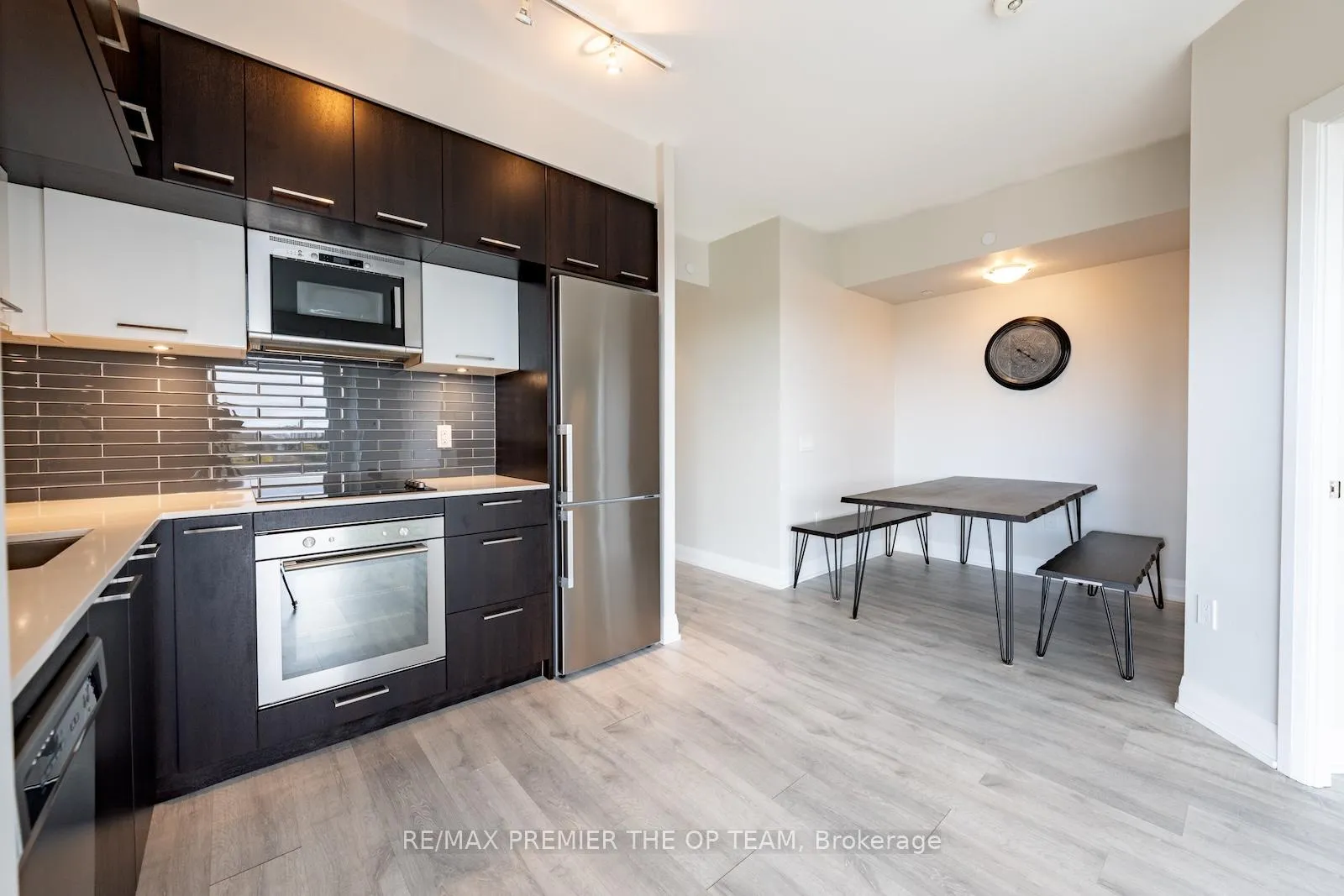 Photo 13 of Unit 814, 4800 Highway 7, Vaughan, East Woodbridge — HOMEH