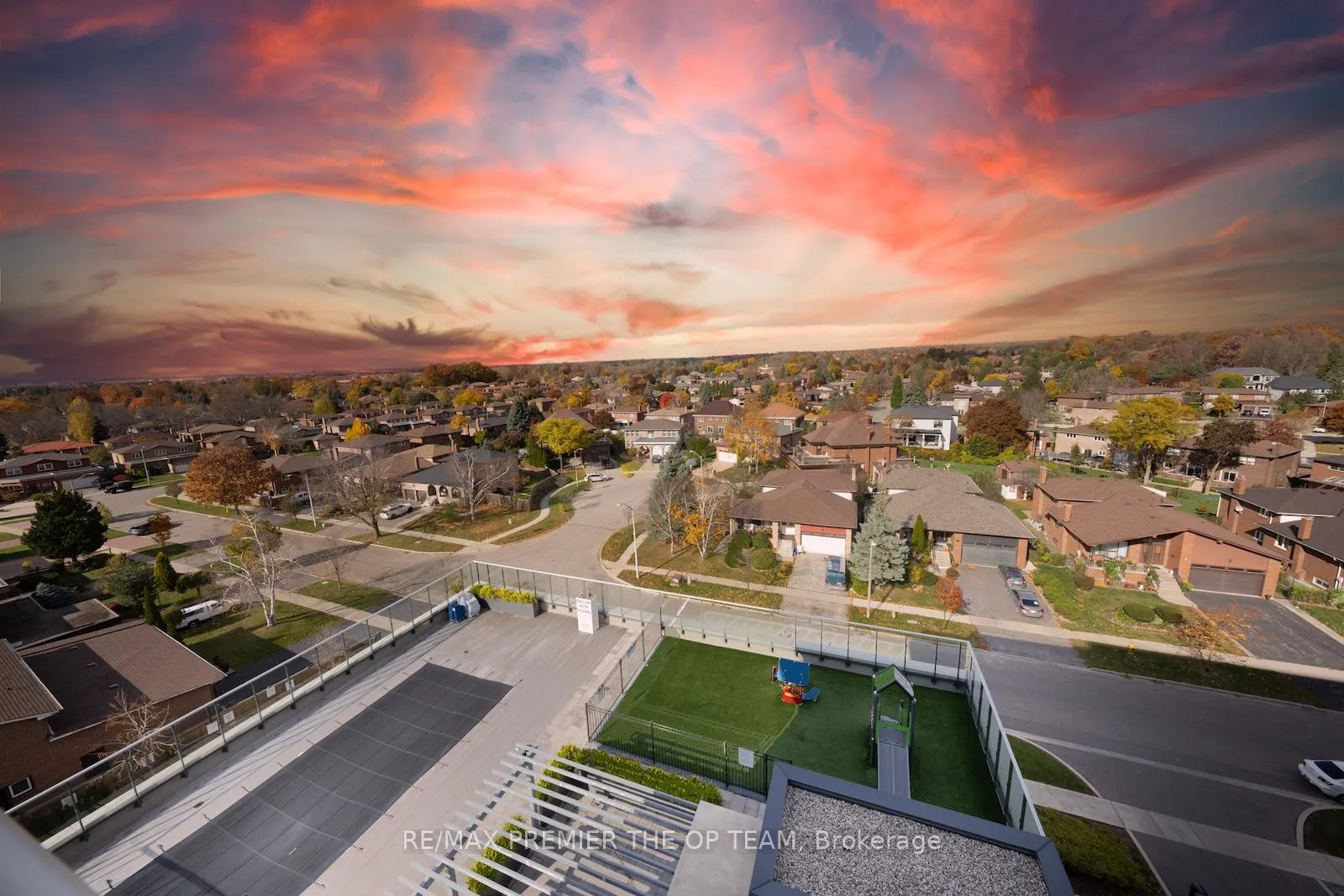 Photo 16 of Unit 814, 4800 Highway 7, Vaughan, East Woodbridge — HOMEH