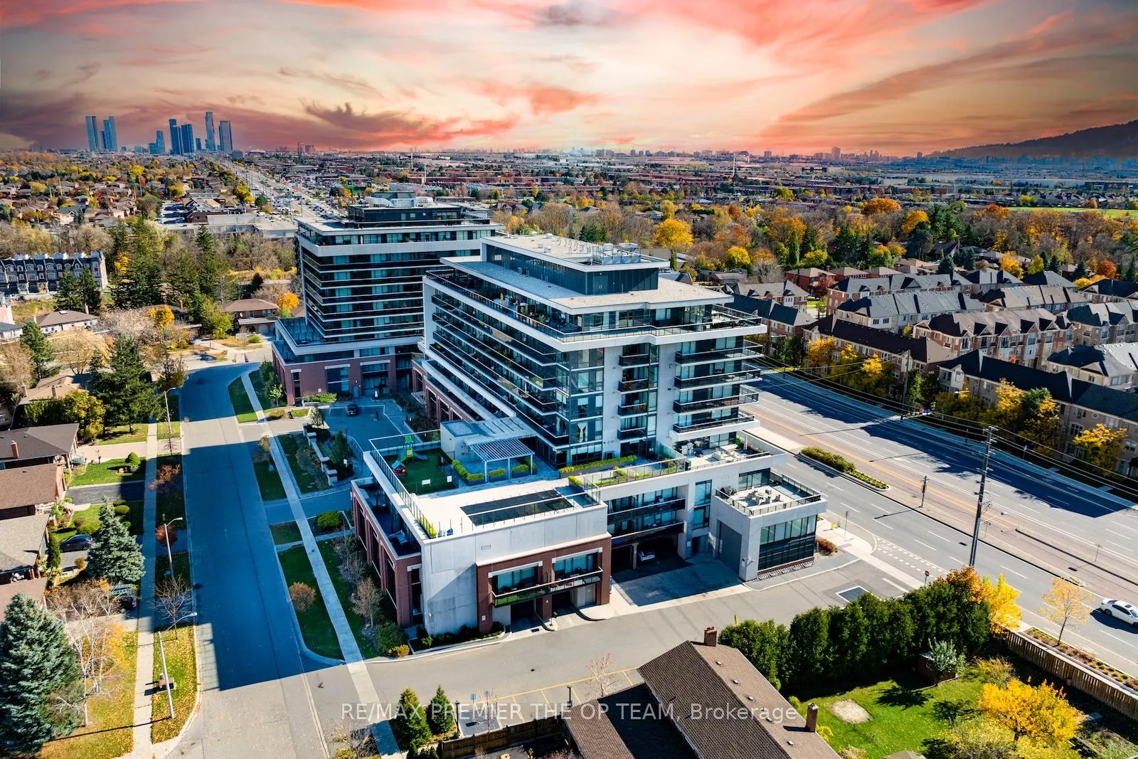 Photo 22 of Unit 814, 4800 Highway 7, Vaughan, East Woodbridge — HOMEH