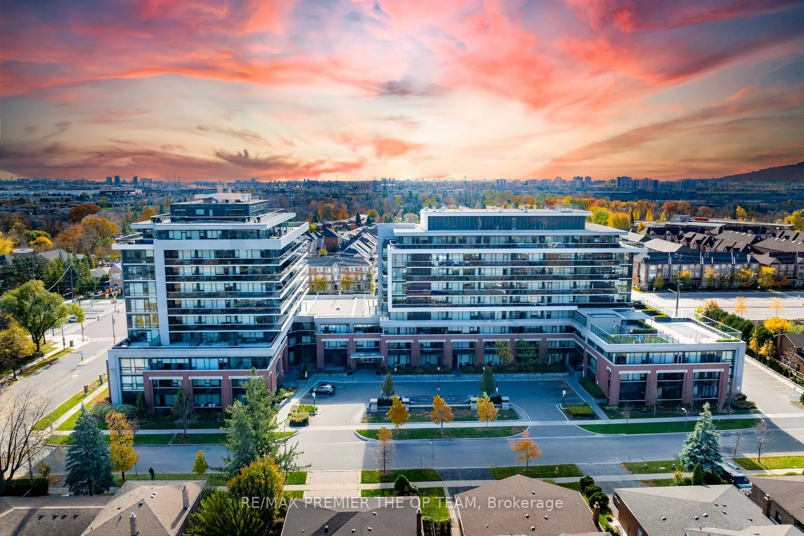 Photo 23 of Unit 814, 4800 Highway 7, Vaughan, East Woodbridge — HOMEH