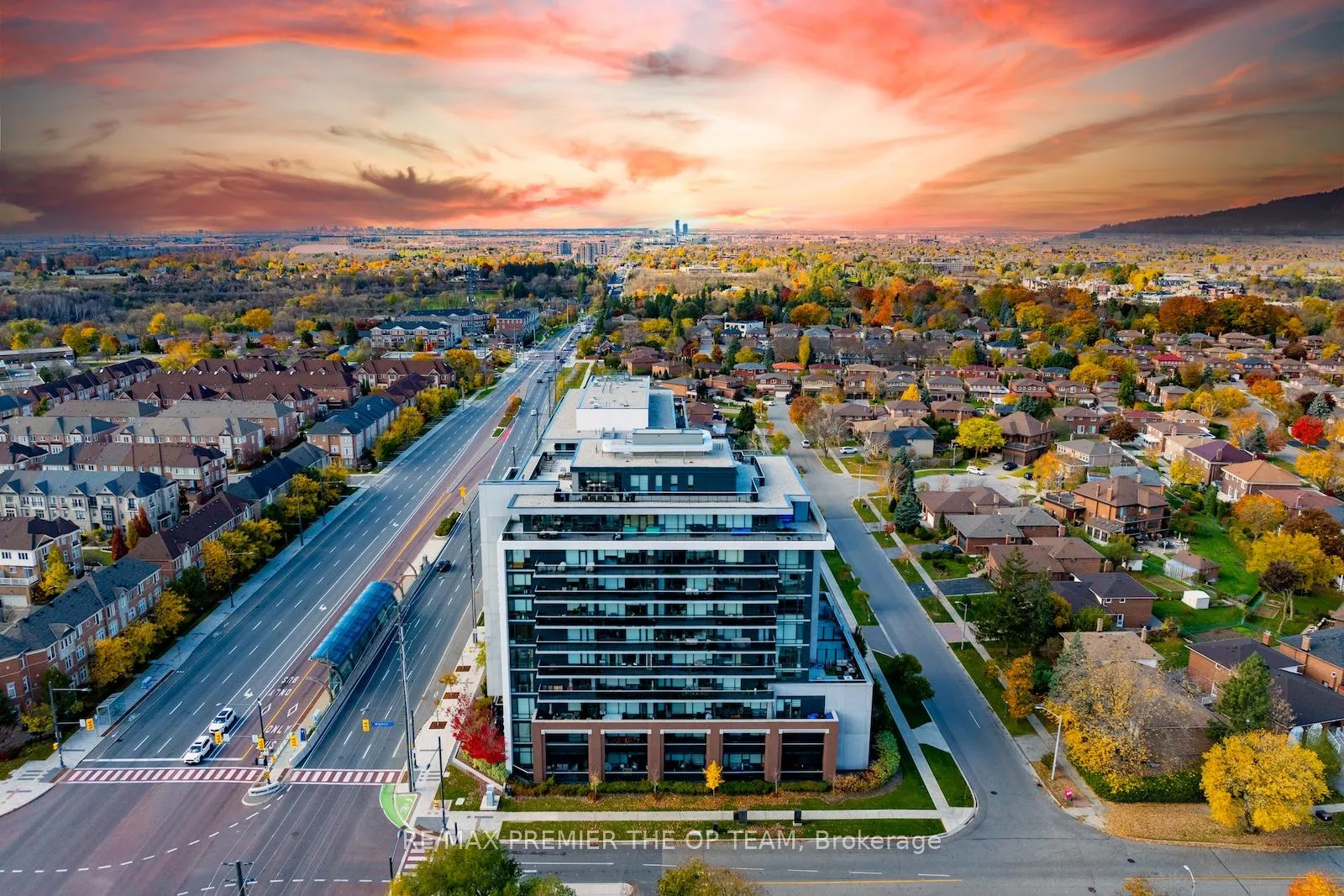 Photo 24 of Unit 814, 4800 Highway 7, Vaughan, East Woodbridge — HOMEH