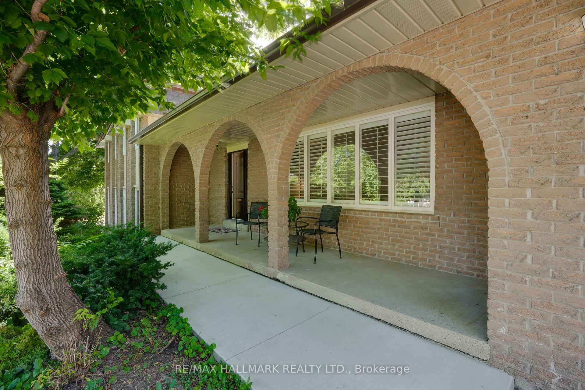 Photo 4 of 211 Foundry Street, Caledon, Bolton West — HOMEH