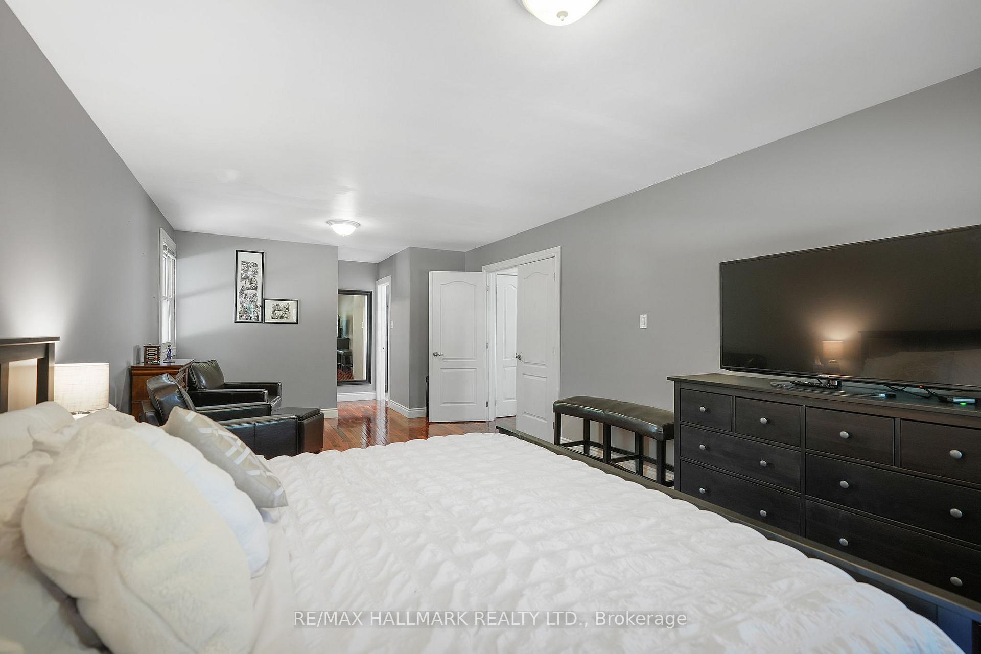 Photo 11 of 211 Foundry Street, Caledon, Bolton West — HOMEH