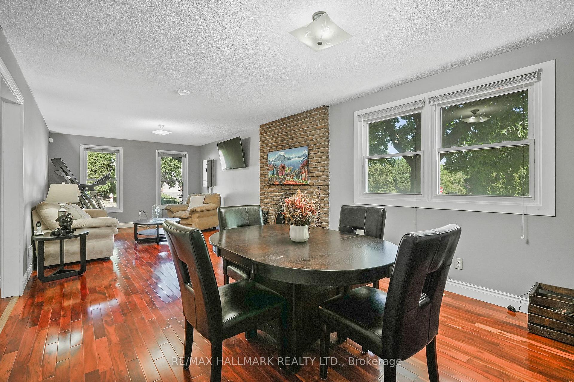 Photo 21 of 211 Foundry Street, Caledon, Bolton West — HOMEH