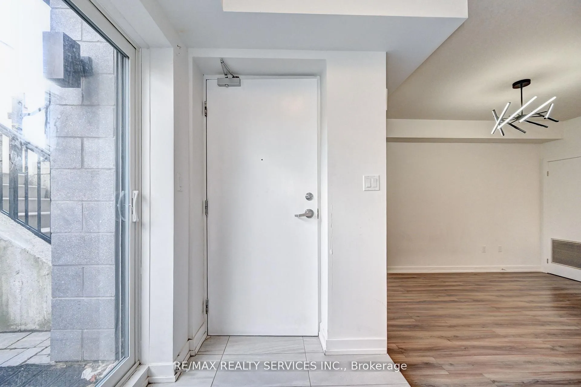 Photo 3 of Unit B9, 10 Palace Street, Kitchener — HOMEH