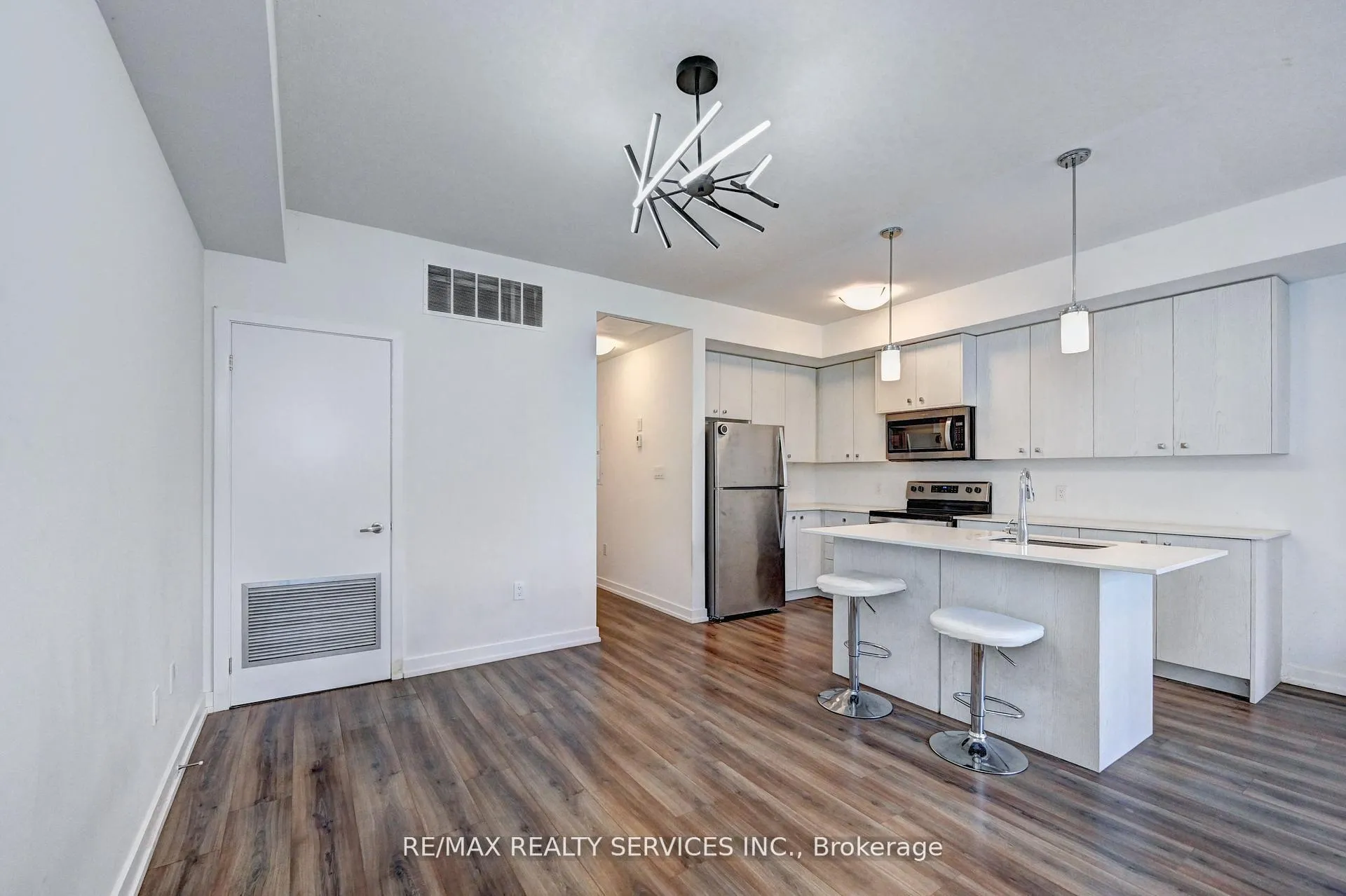 Photo 8 of Unit B9, 10 Palace Street, Kitchener — HOMEH