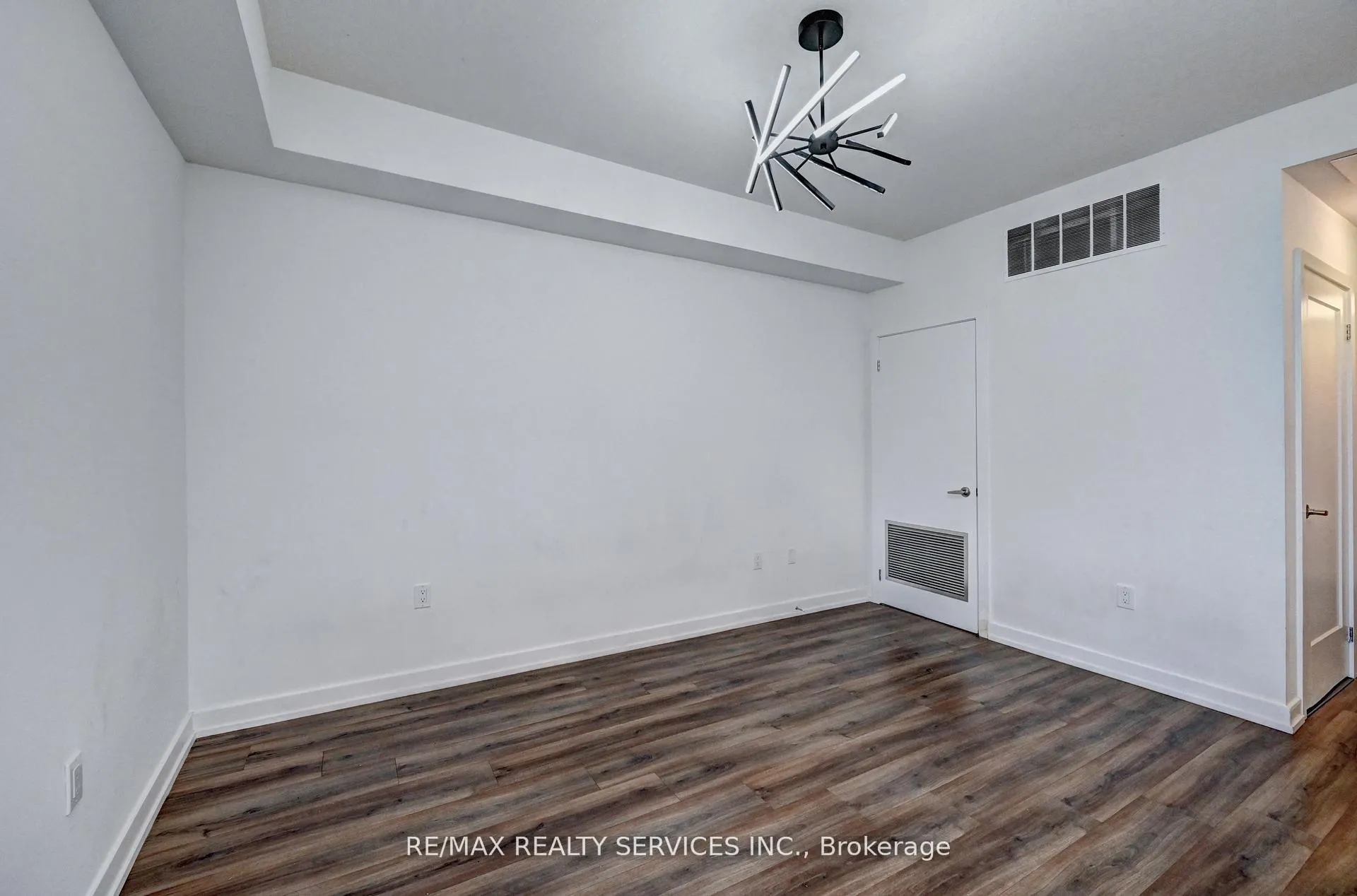 Photo 9 of Unit B9, 10 Palace Street, Kitchener — HOMEH