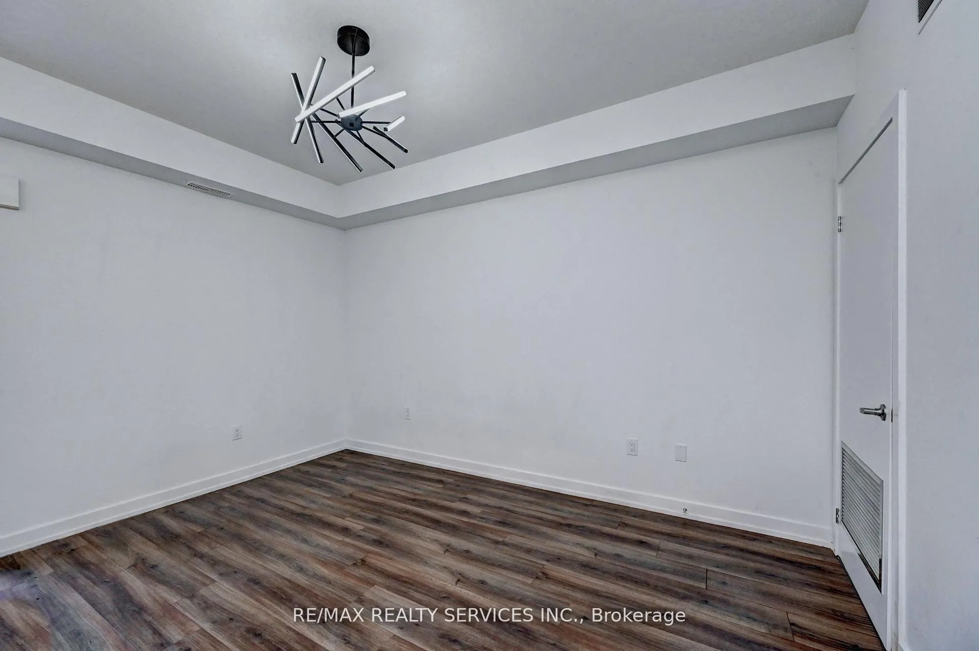 Photo 12 of Unit B9, 10 Palace Street, Kitchener — HOMEH