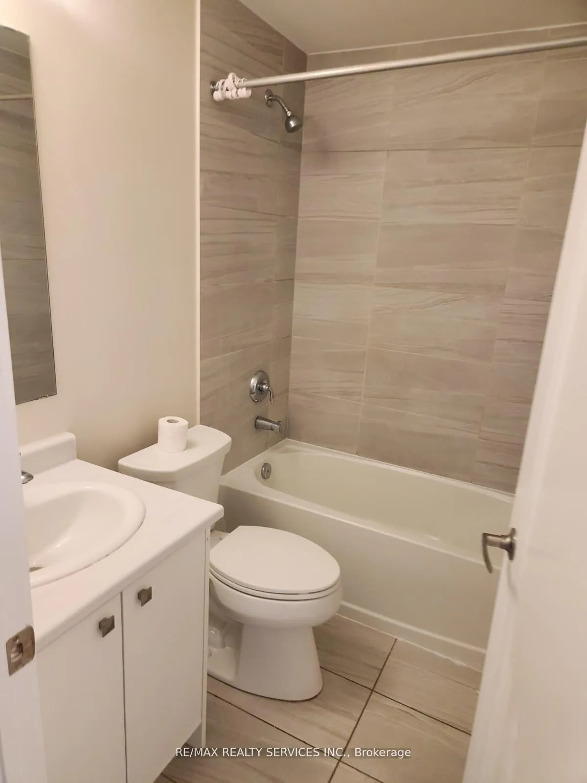 Photo 37 of Unit B9, 10 Palace Street, Kitchener — HOMEH