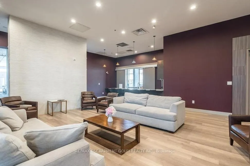 Photo 14 of Unit 404, 550 North Service Road, Grimsby, Grimsby Beach — HOMEH