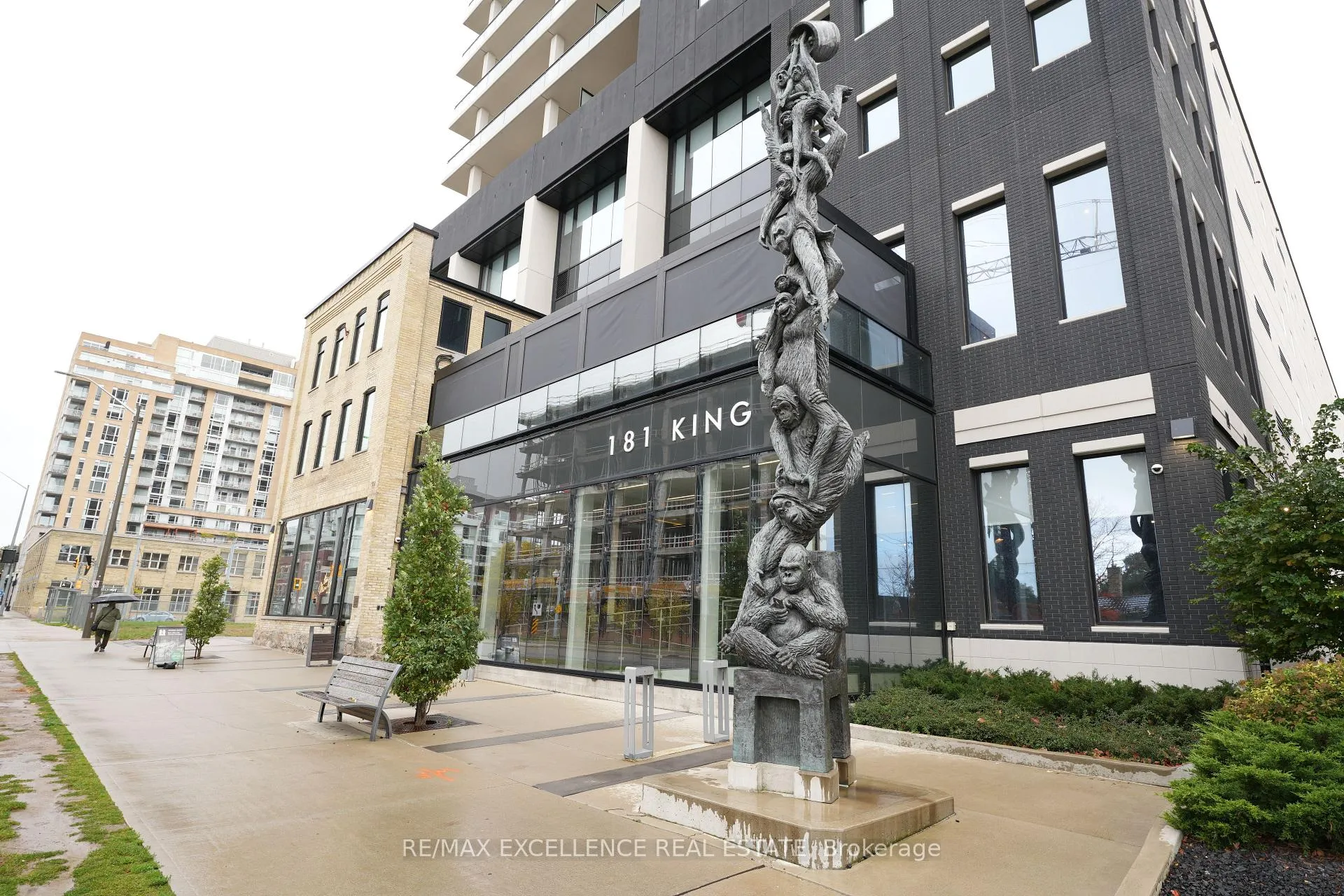 Front of Unit 1002, 181 King Street