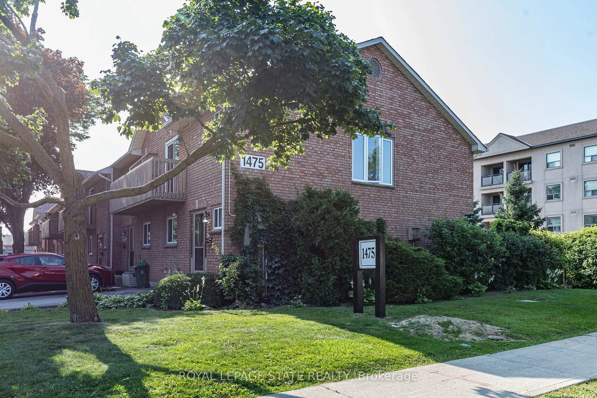 Photo 1 of Unit 9, 1475 Upper Gage Avenue, Hamilton, Templemead — HOMEH