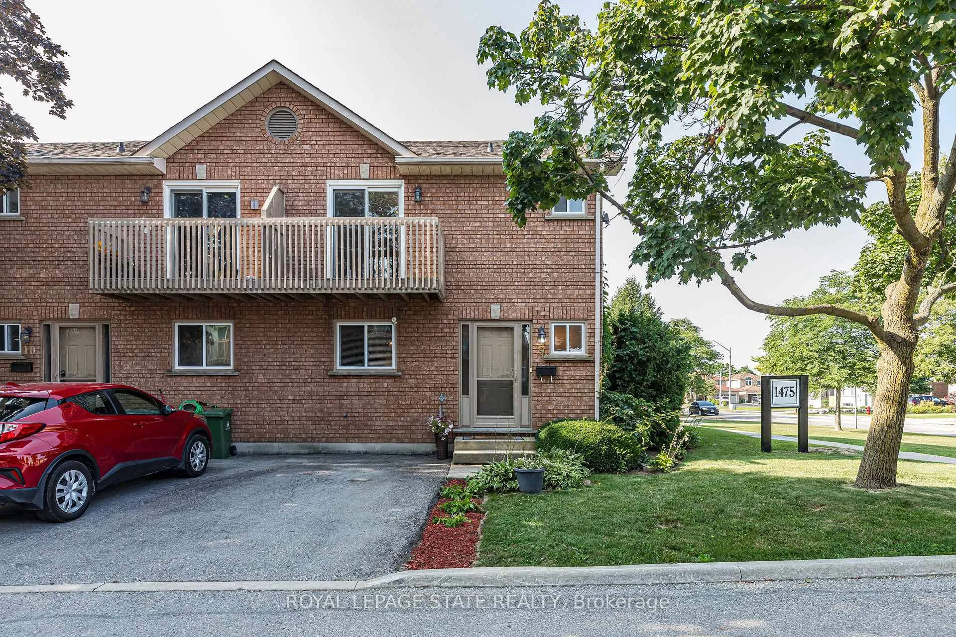 Photo 3 of Unit 9, 1475 Upper Gage Avenue, Hamilton, Templemead — HOMEH