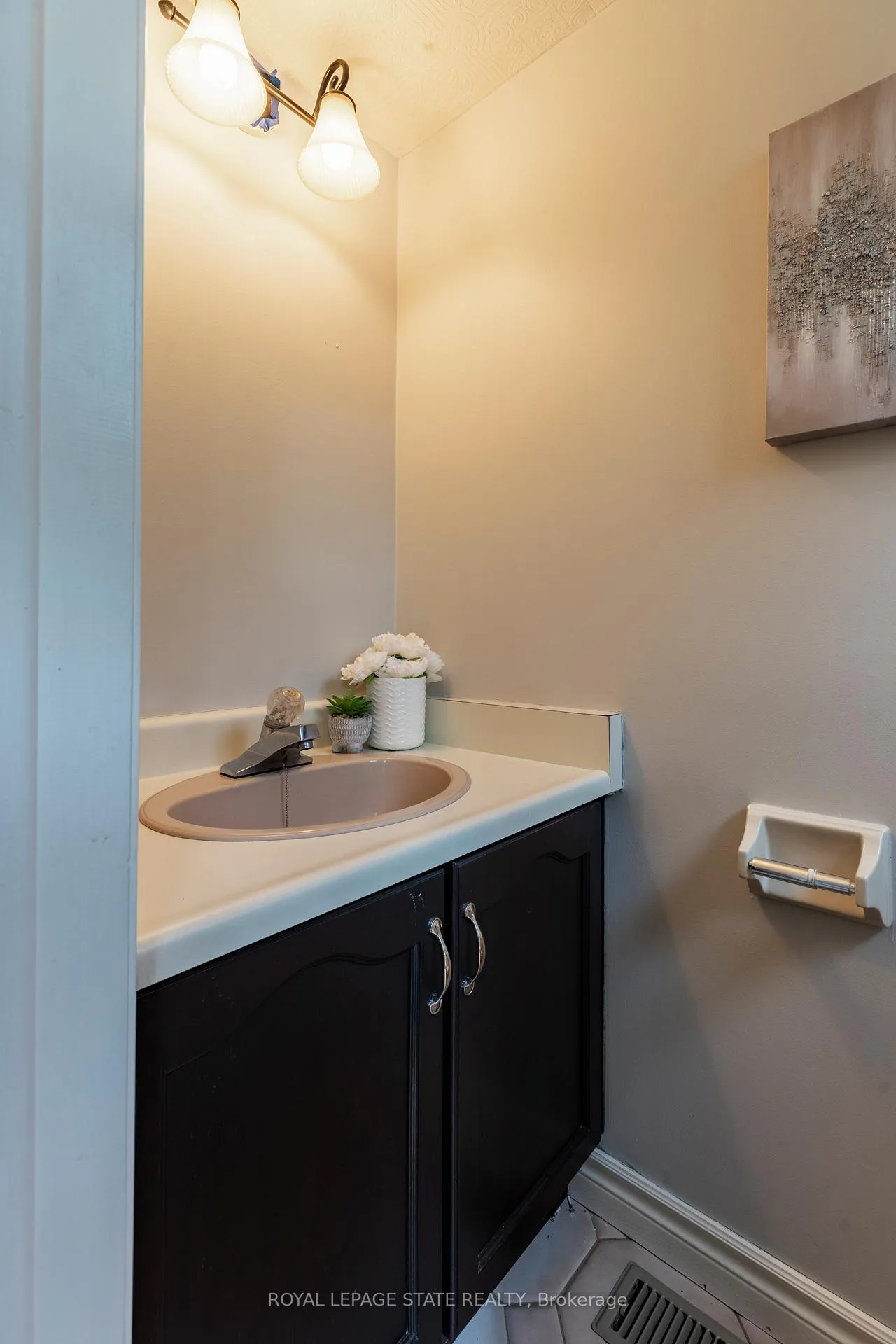 Photo 5 of Unit 9, 1475 Upper Gage Avenue, Hamilton, Templemead — HOMEH