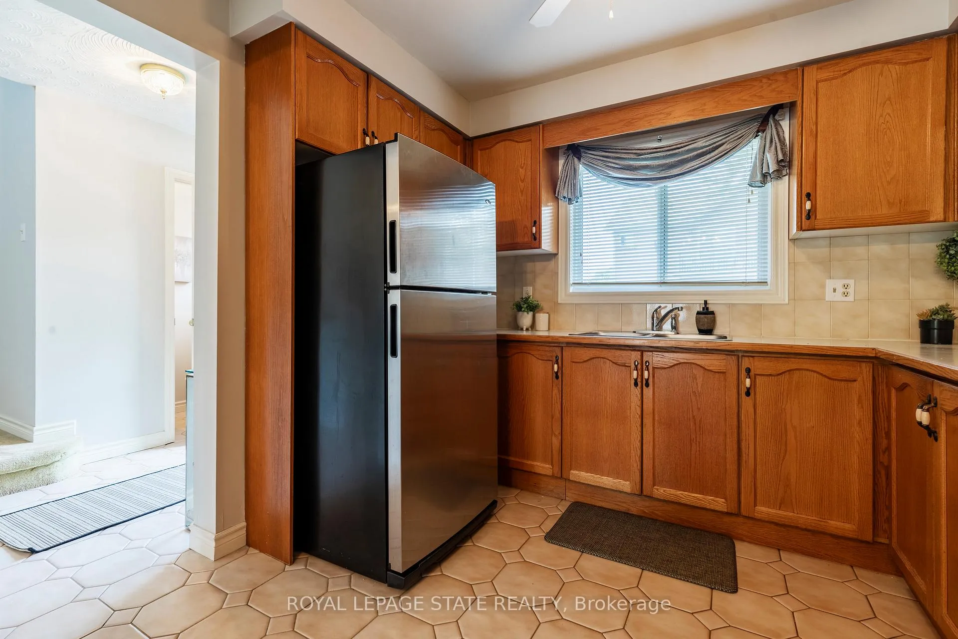 Photo 21 of Unit 9, 1475 Upper Gage Avenue, Hamilton, Templemead — HOMEH