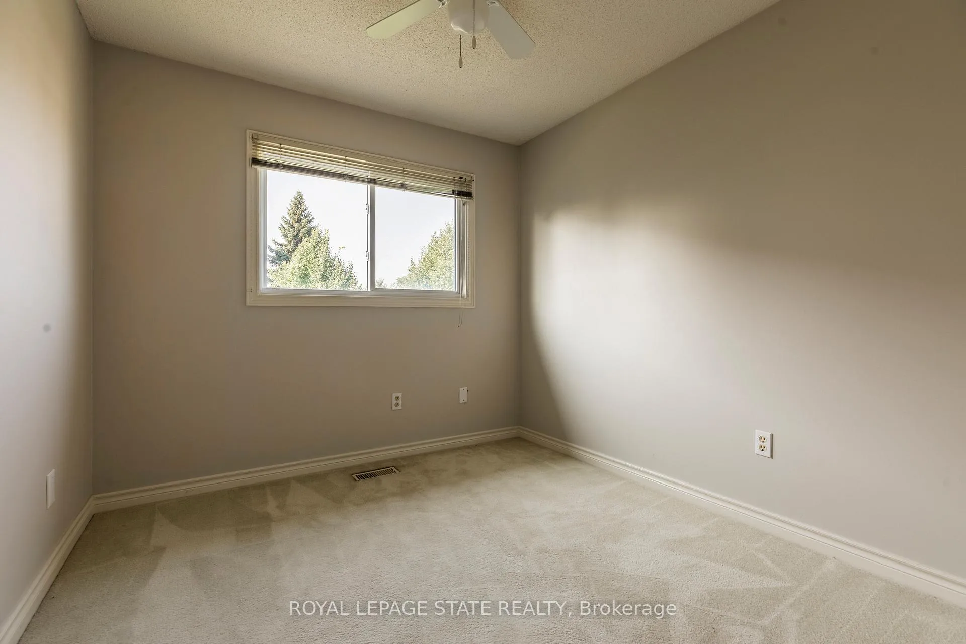 Photo 28 of Unit 9, 1475 Upper Gage Avenue, Hamilton, Templemead — HOMEH