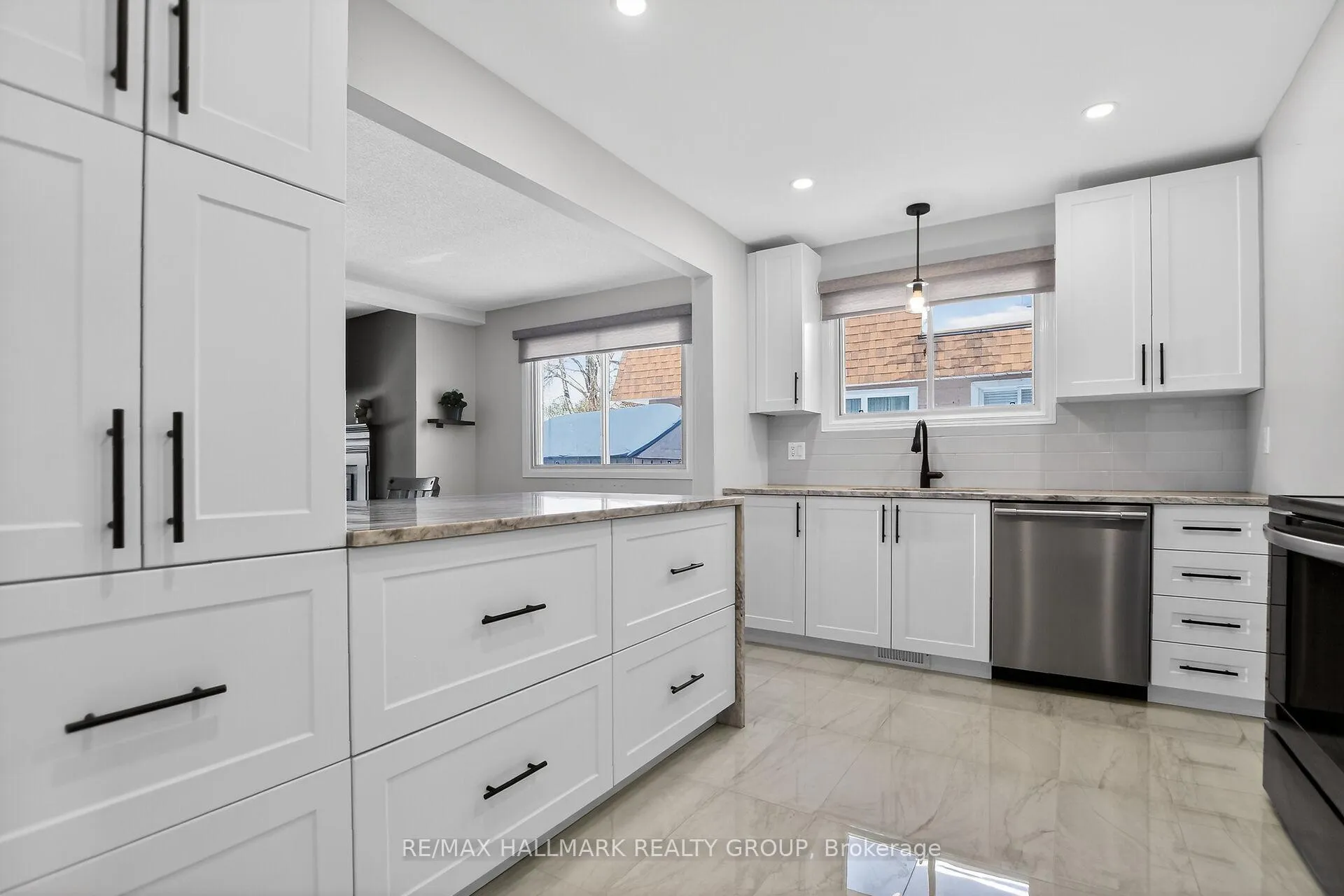 Photo 4 of 37 Priam Way, Ottawa, Westcliffe Estates — HOMEH