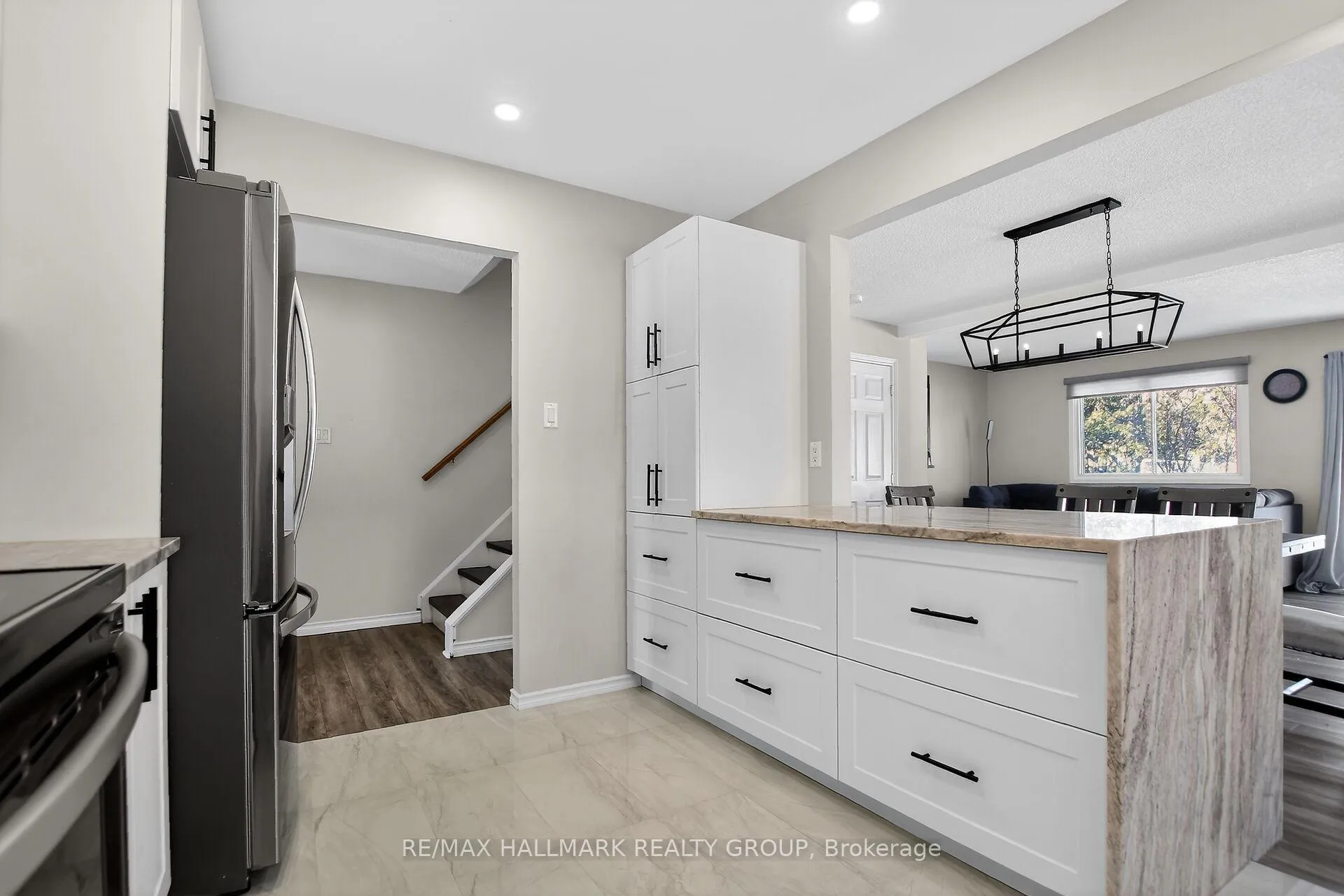 Photo 5 of 37 Priam Way, Ottawa, Westcliffe Estates — HOMEH