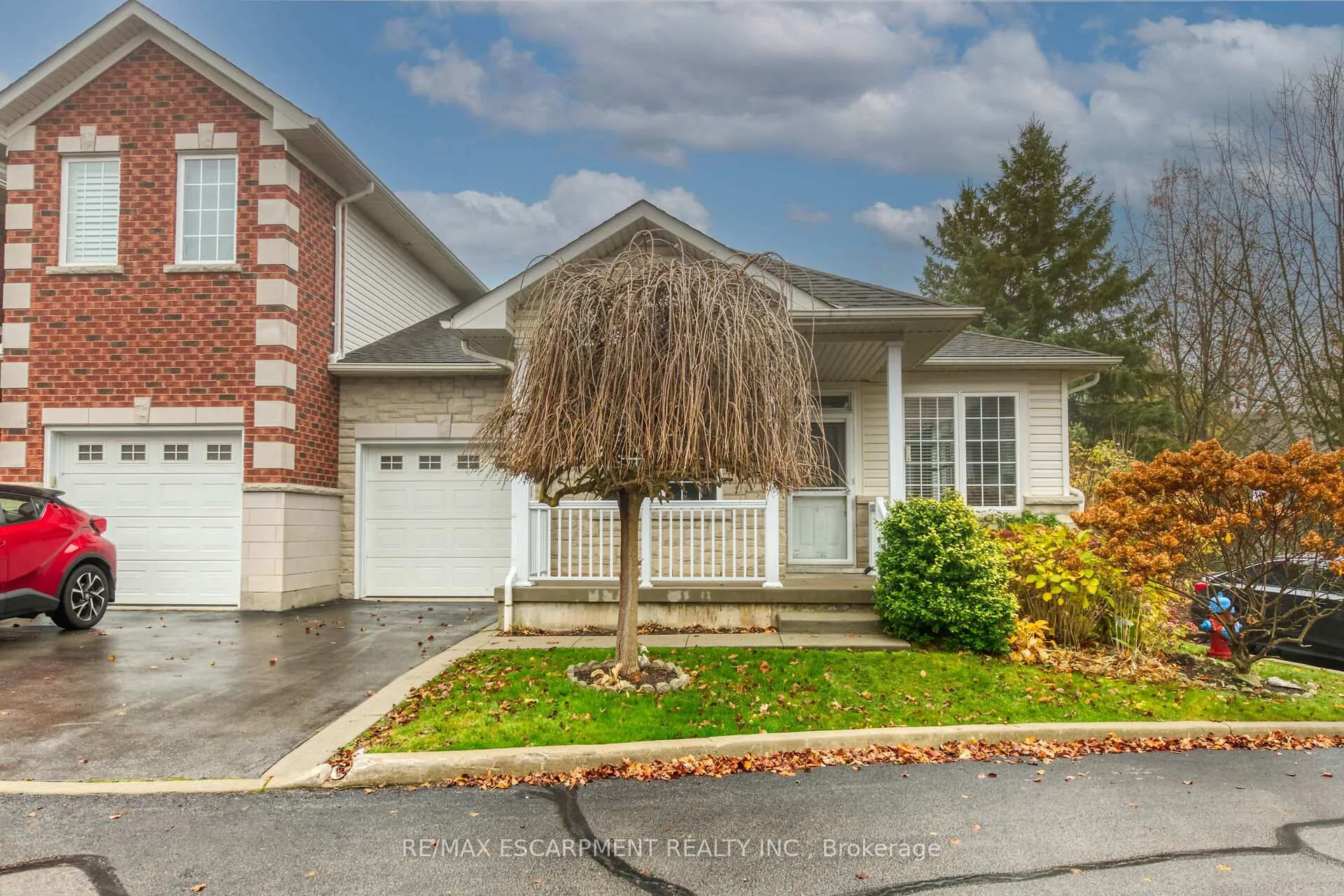 Photo 1 of Unit 8, 81 Valridge Drive, Hamilton, Ancaster — HOMEH