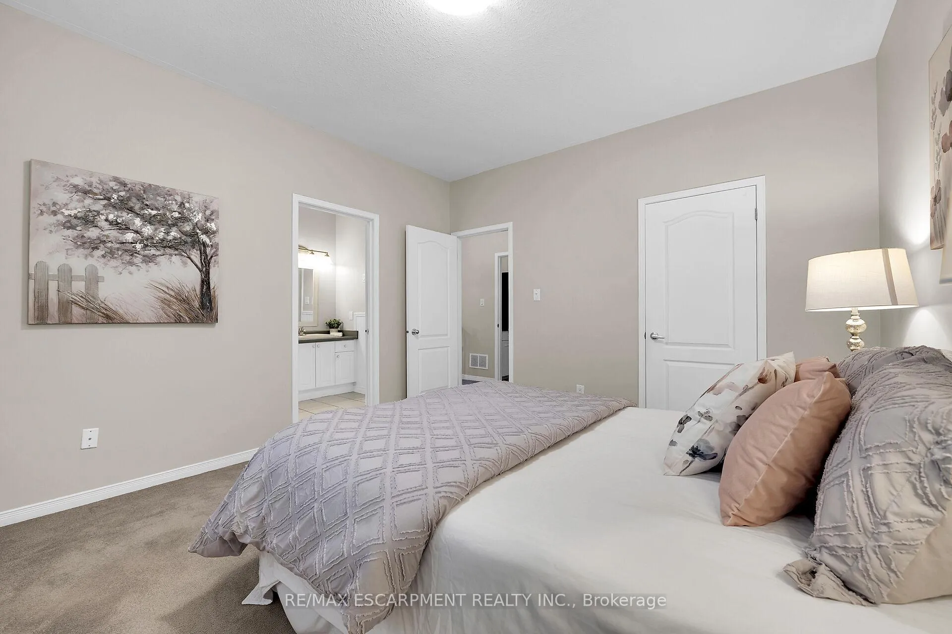 Photo 30 of Unit 8, 81 Valridge Drive, Hamilton, Ancaster — HOMEH