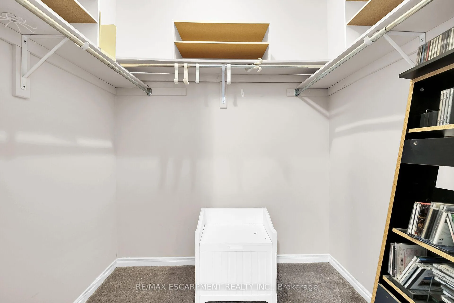 Photo 31 of Unit 8, 81 Valridge Drive, Hamilton, Ancaster — HOMEH