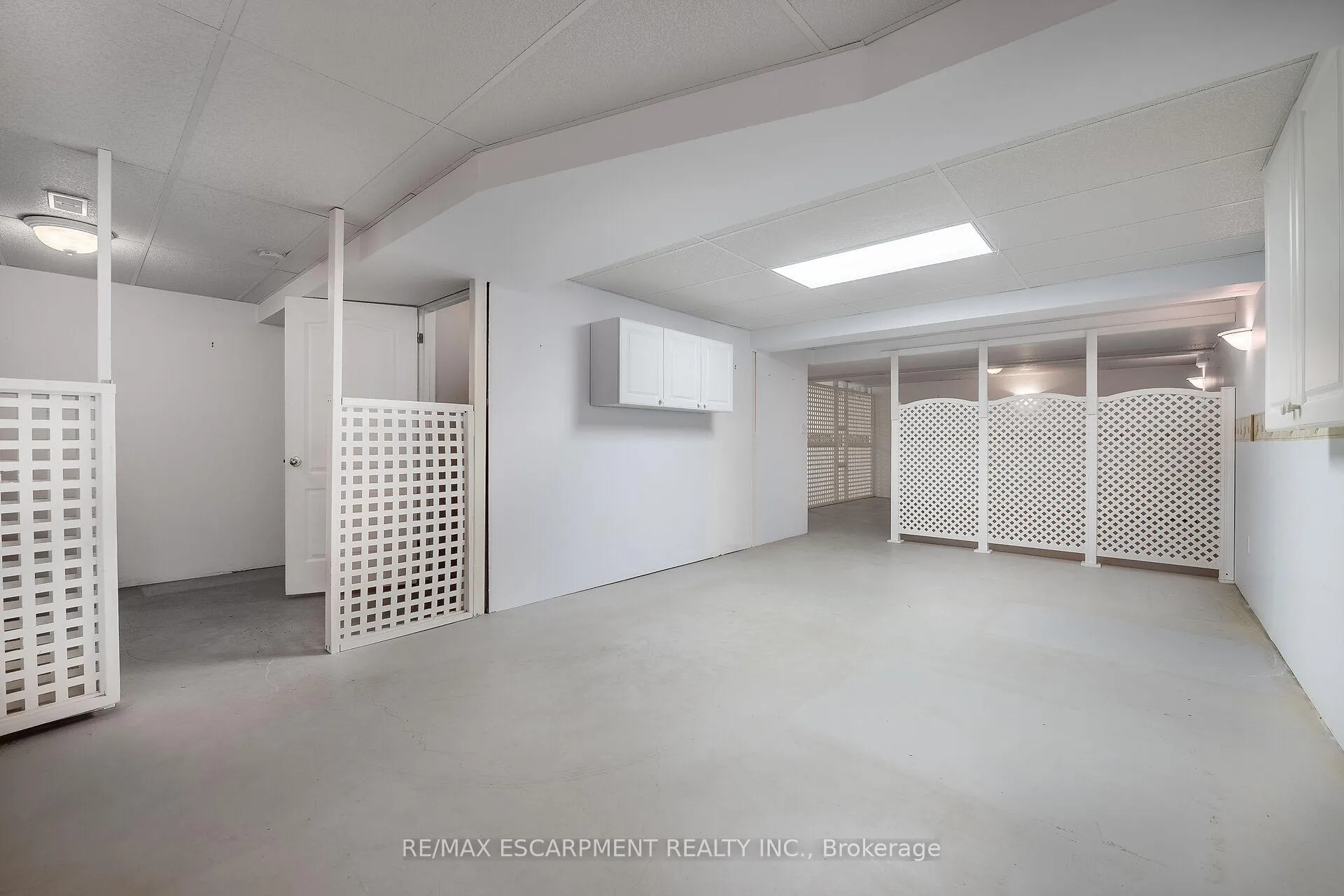 Photo 34 of Unit 8, 81 Valridge Drive, Hamilton, Ancaster — HOMEH
