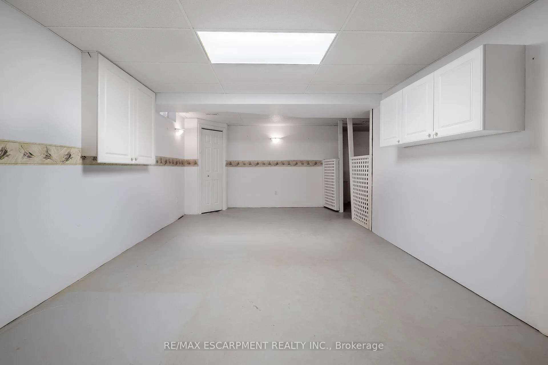 Photo 35 of Unit 8, 81 Valridge Drive, Hamilton, Ancaster — HOMEH
