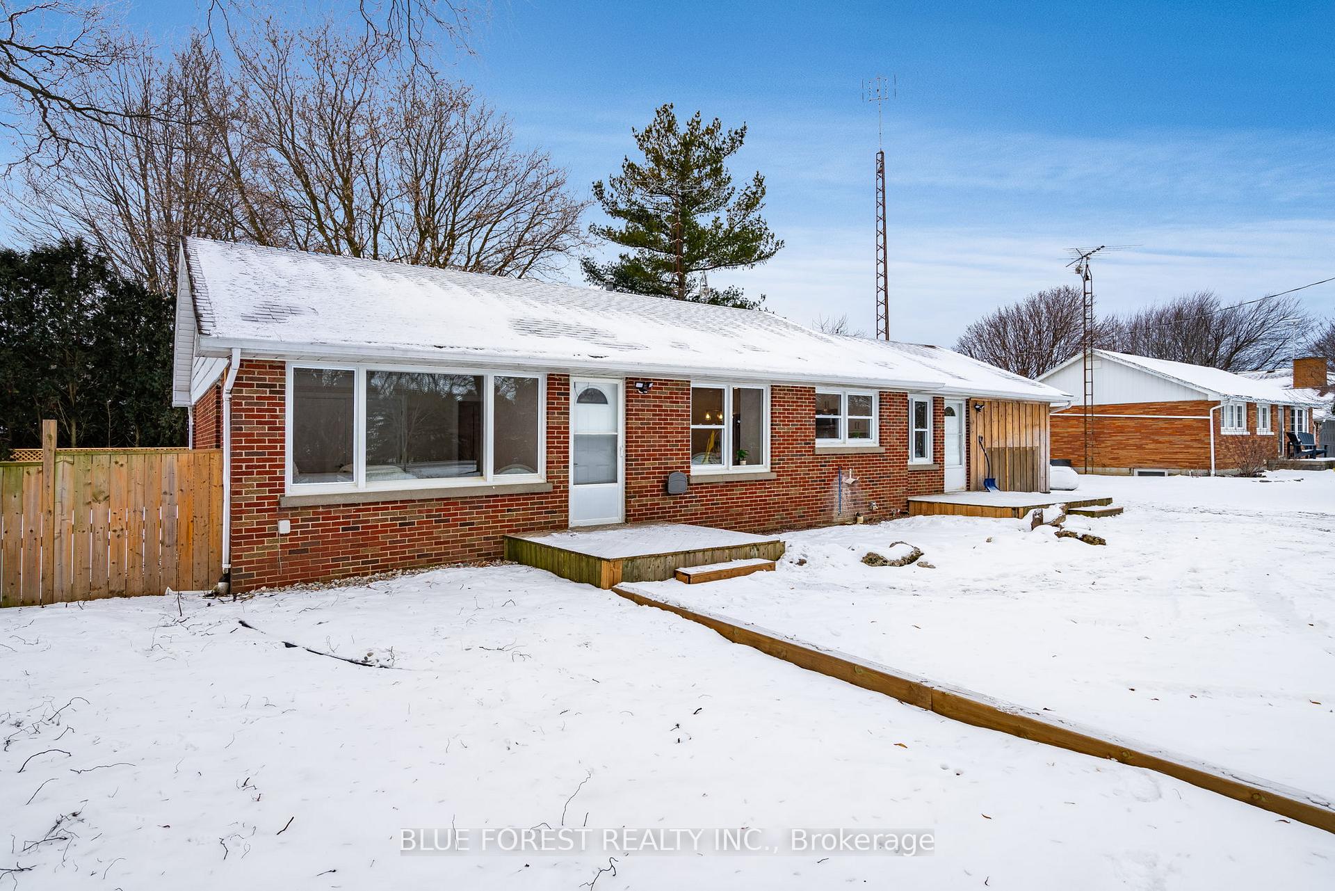 Photo 2 of 25172 St Clair Road, Chatham-Kent, Dover — HOMEH