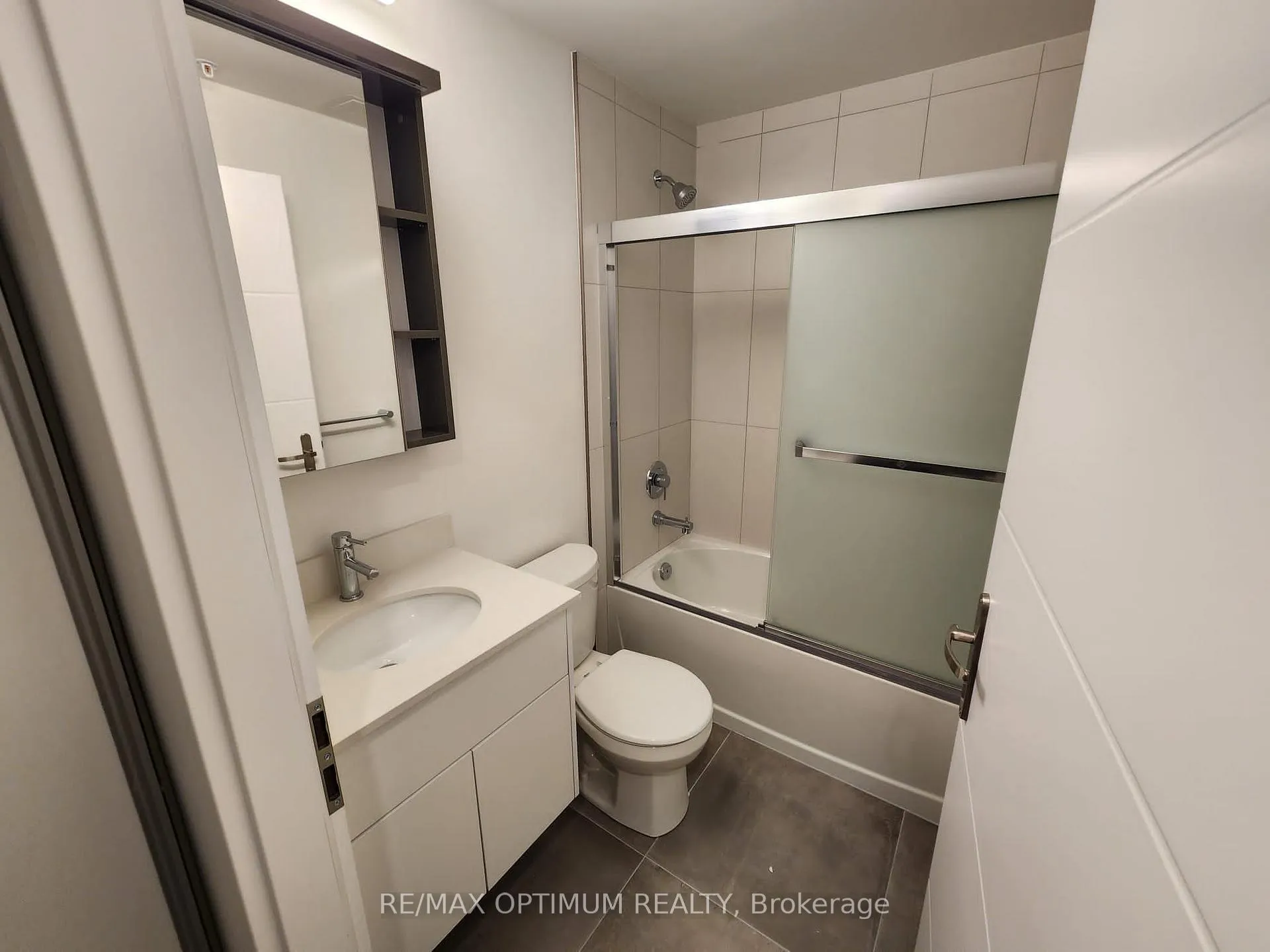 Photo 8 of Unit 3602, 60 Frederick Street, Kitchener, City Commercial Core — HOMEH