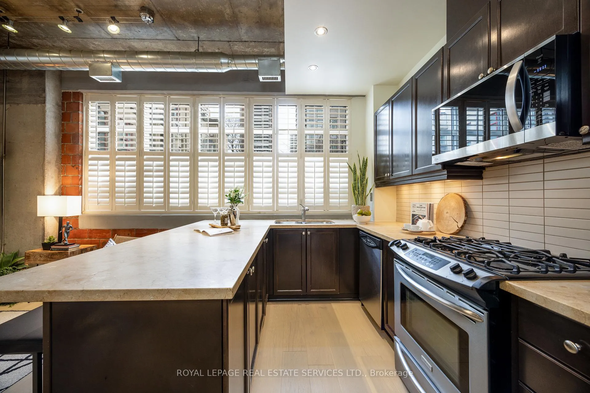 Photo 8 of Unit 101, 10 Wellesley Place, Toronto, North St. James Town — HOMEH